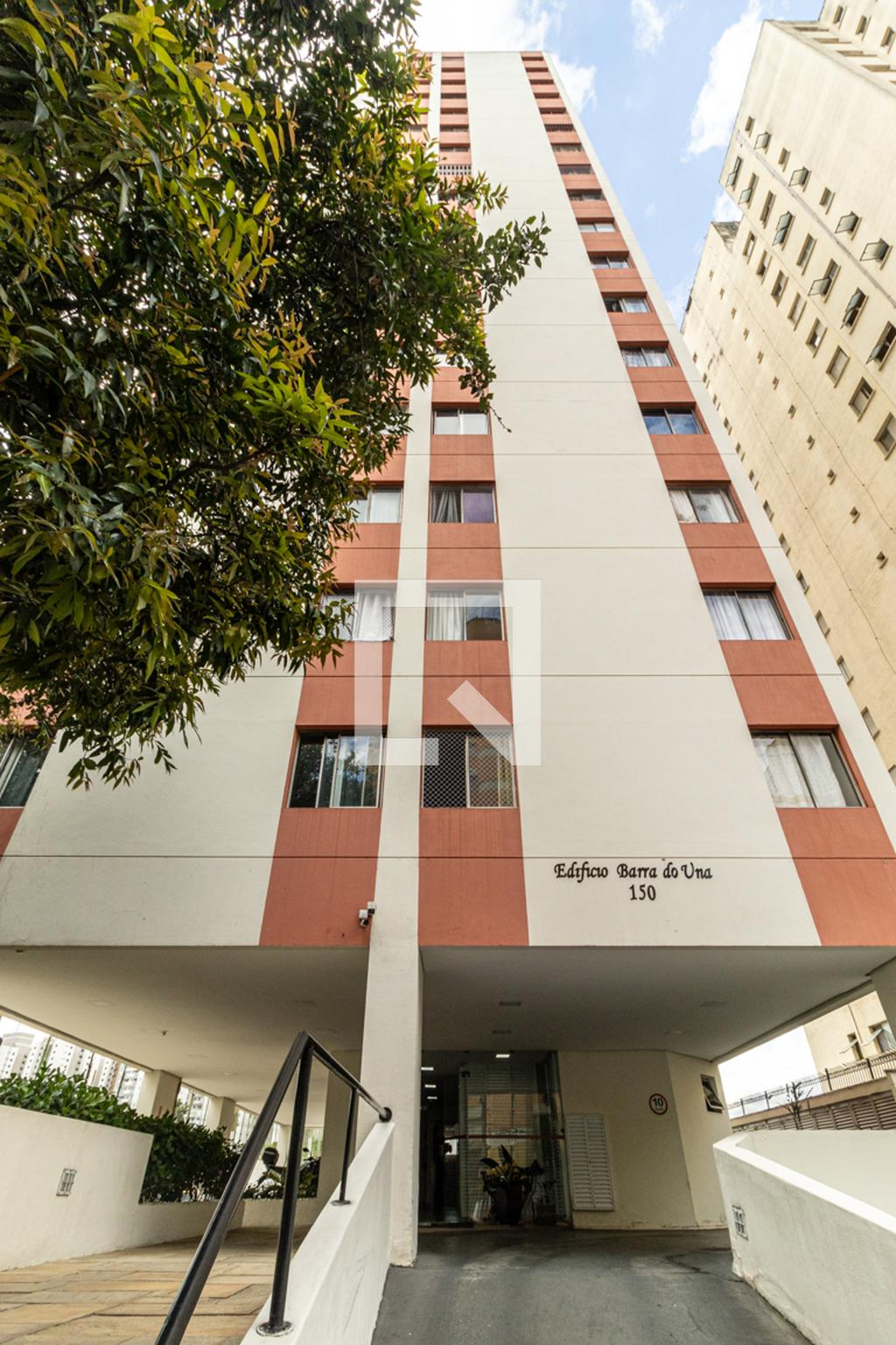 Fachada Edifício Barra do Una