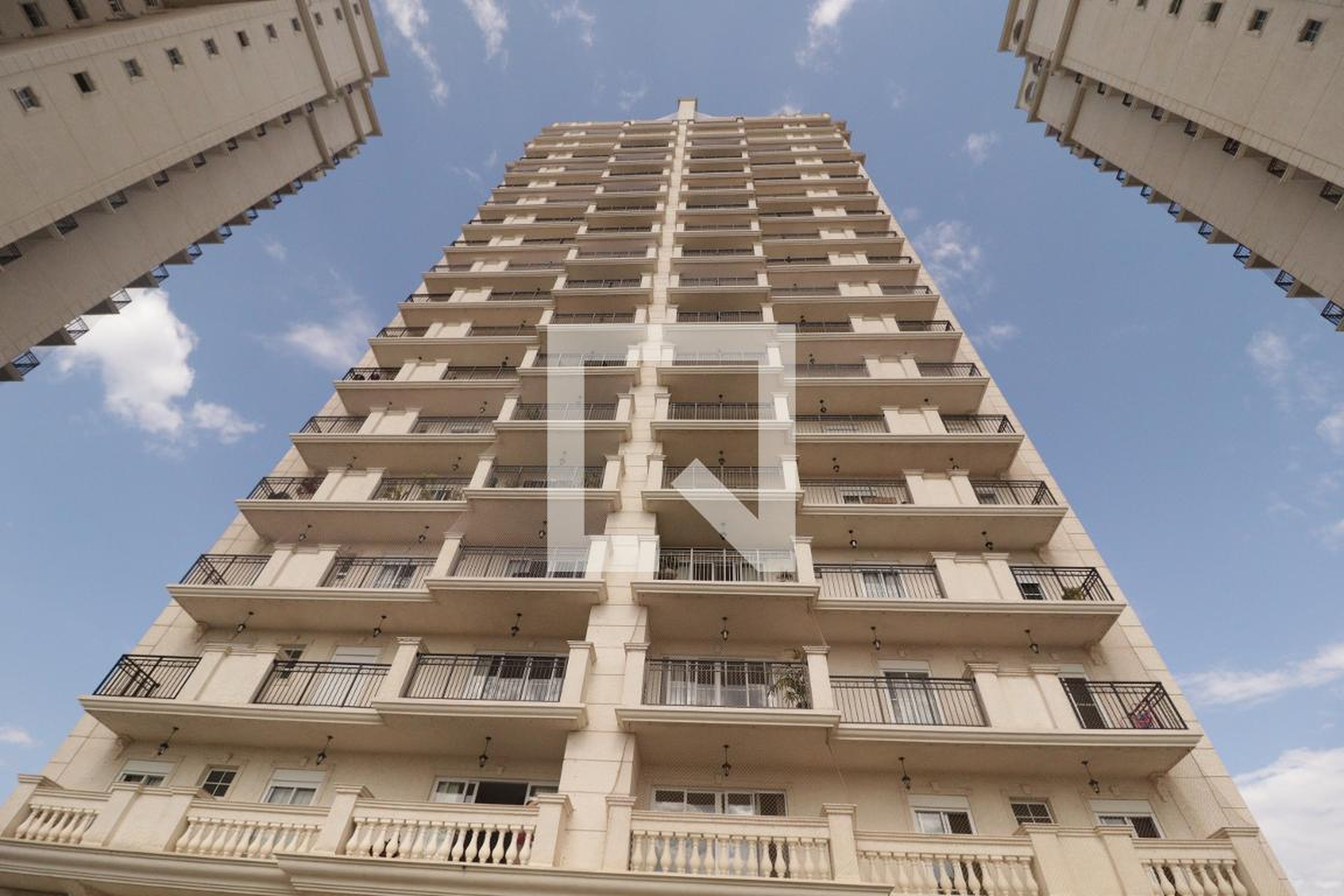 Fachada Condomínio Campos Eliseos