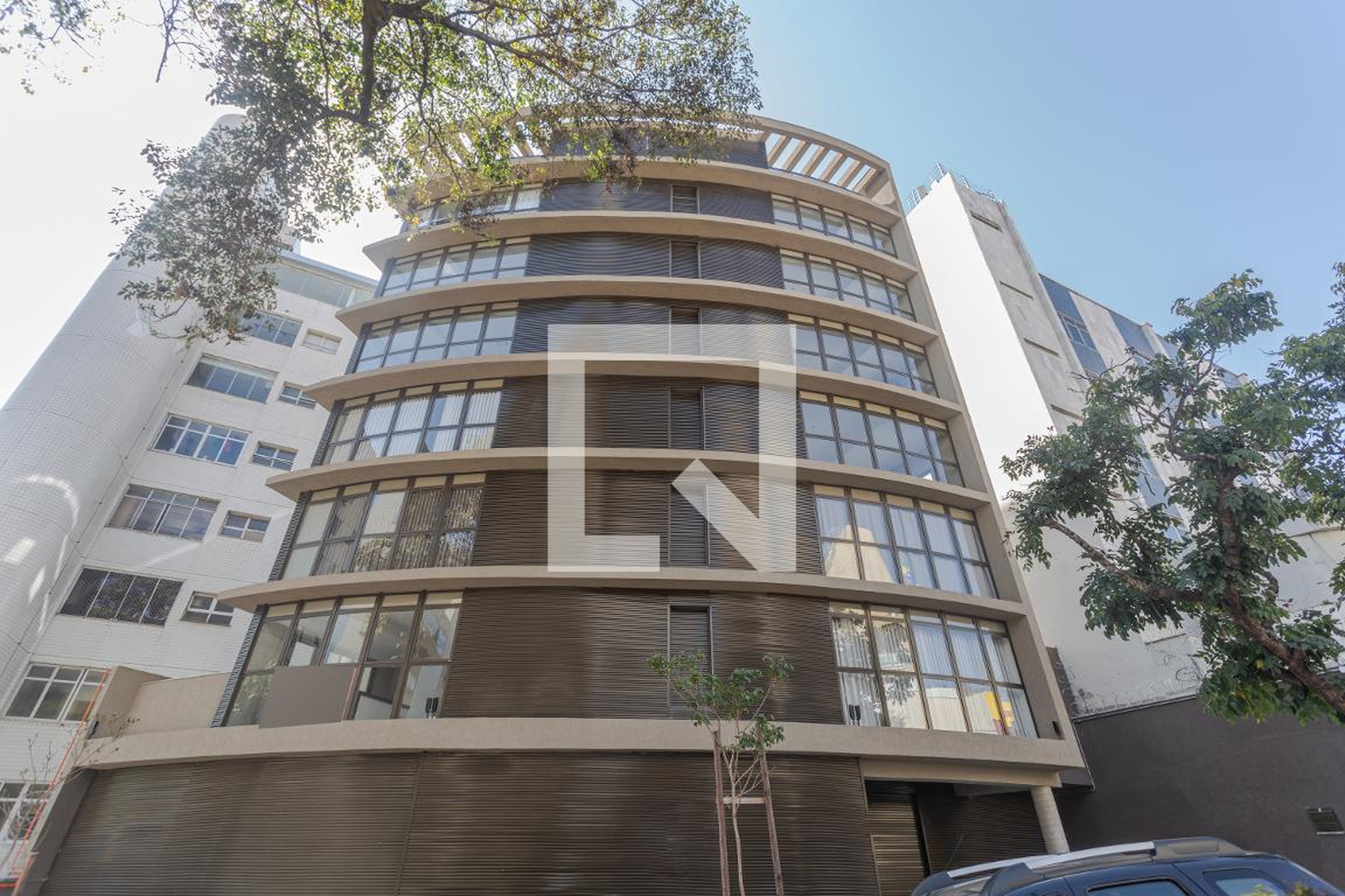 Fachada Condomínio em Rua Américo Diamantino, 87