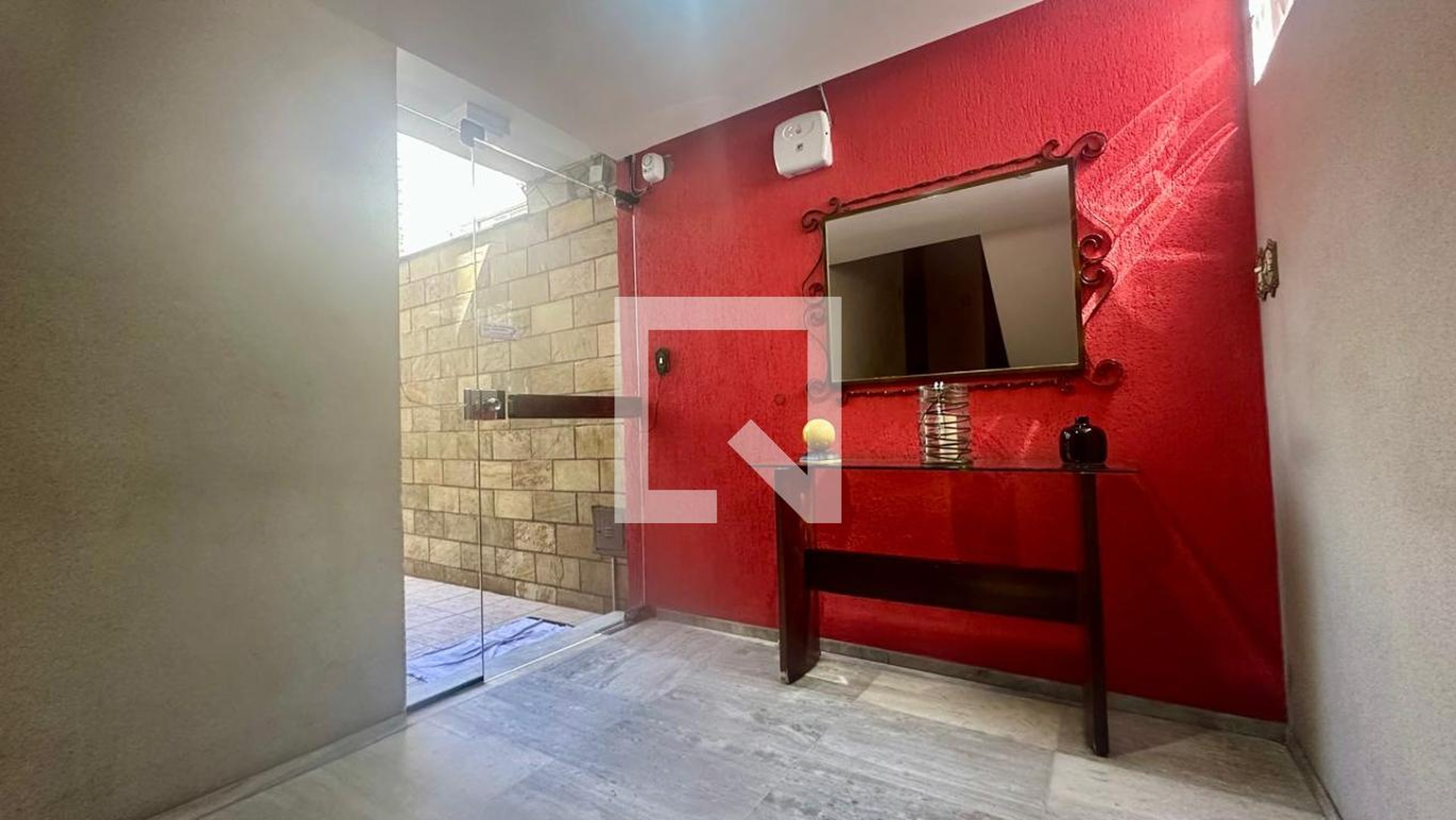 Hall de entrada Condomínio em Rua Jornalista Geraldo Bicalho, 83