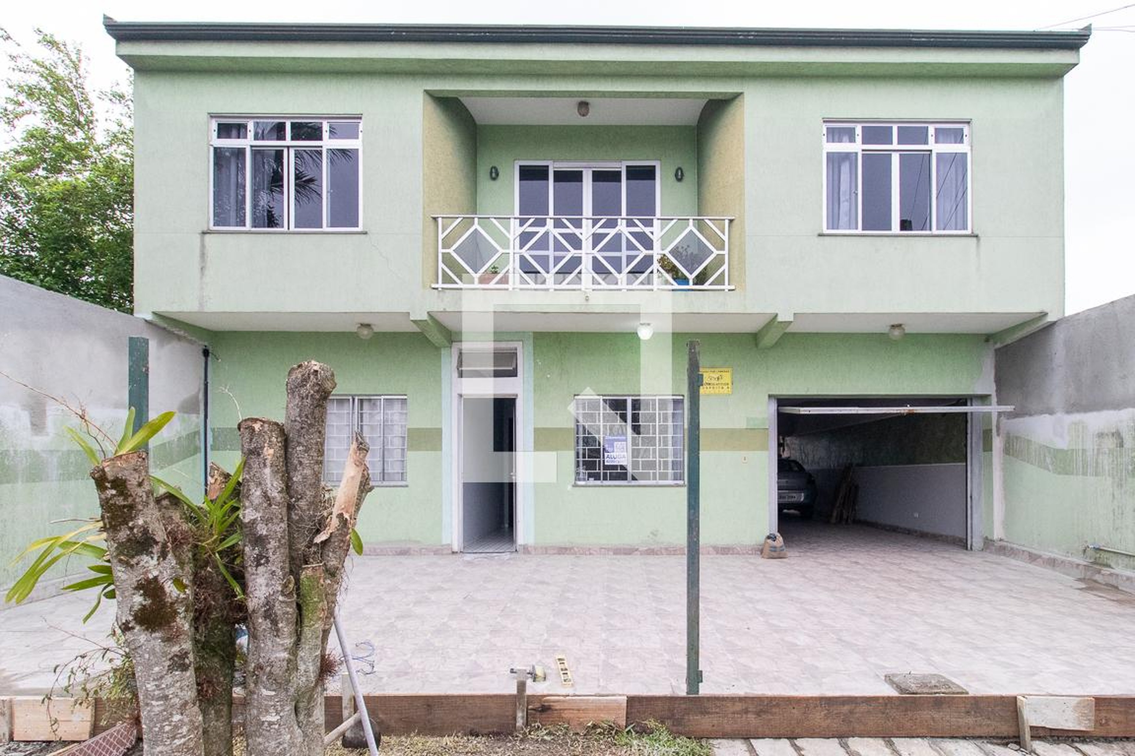 Fachada Condomínio em Rua Fátima Bark, 2043