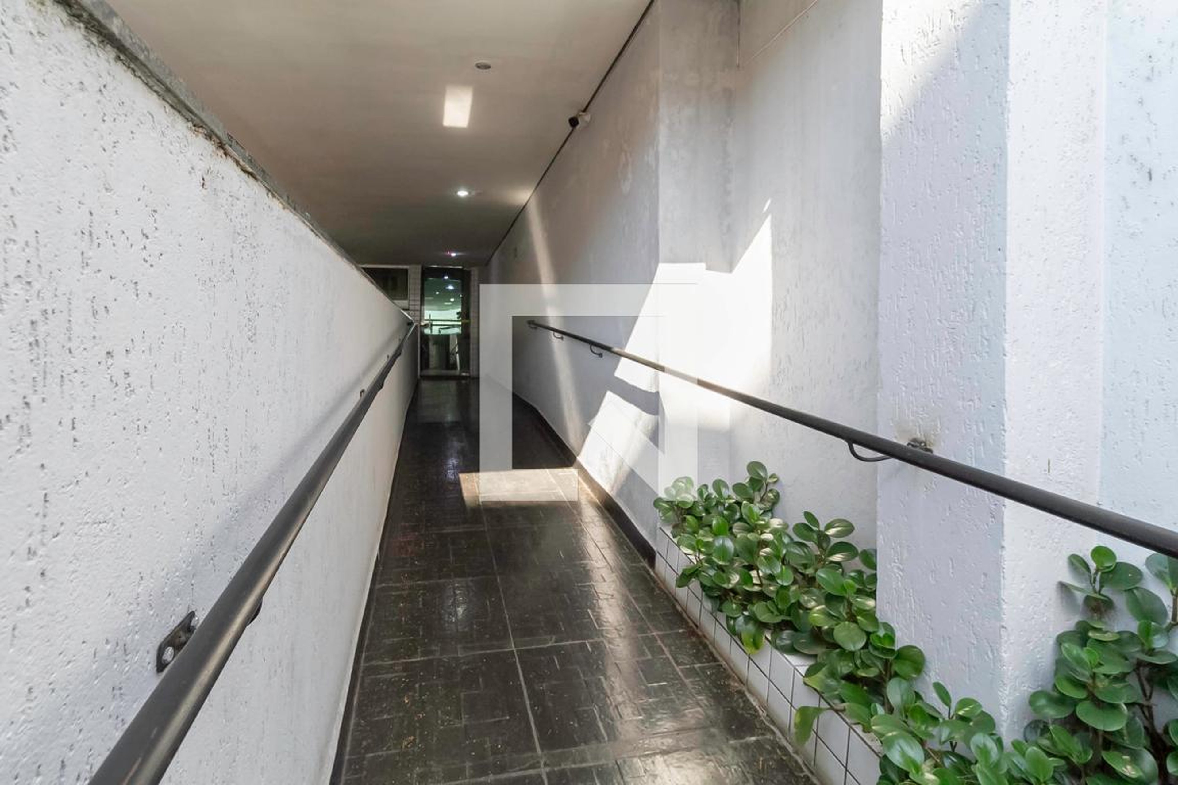 Entrada Condomínio em Rua Gerson Moretzsohn, 339