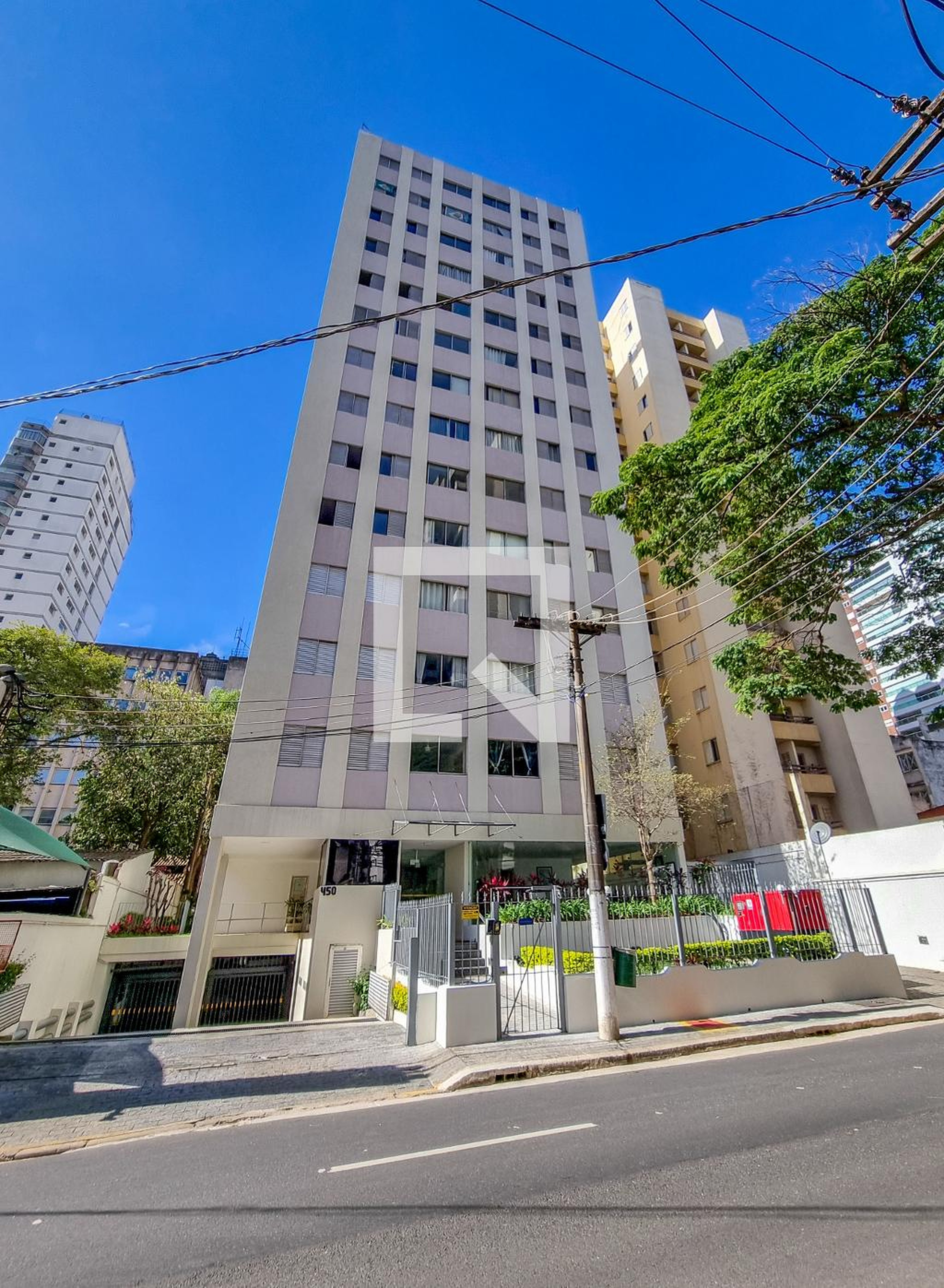 Fachada edifício dos manacás