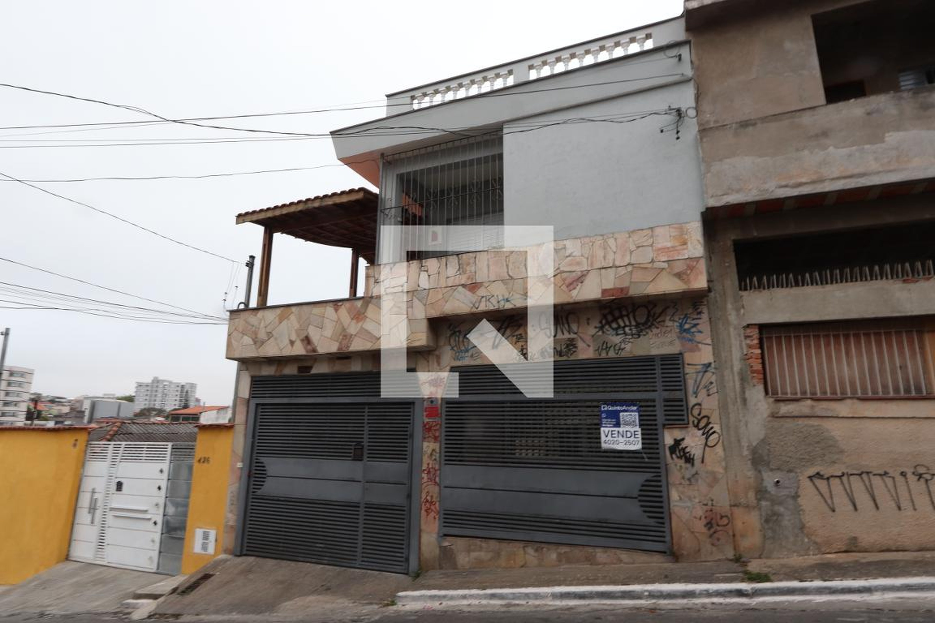 Fachada Condomínio em Rua São Sabino, 418