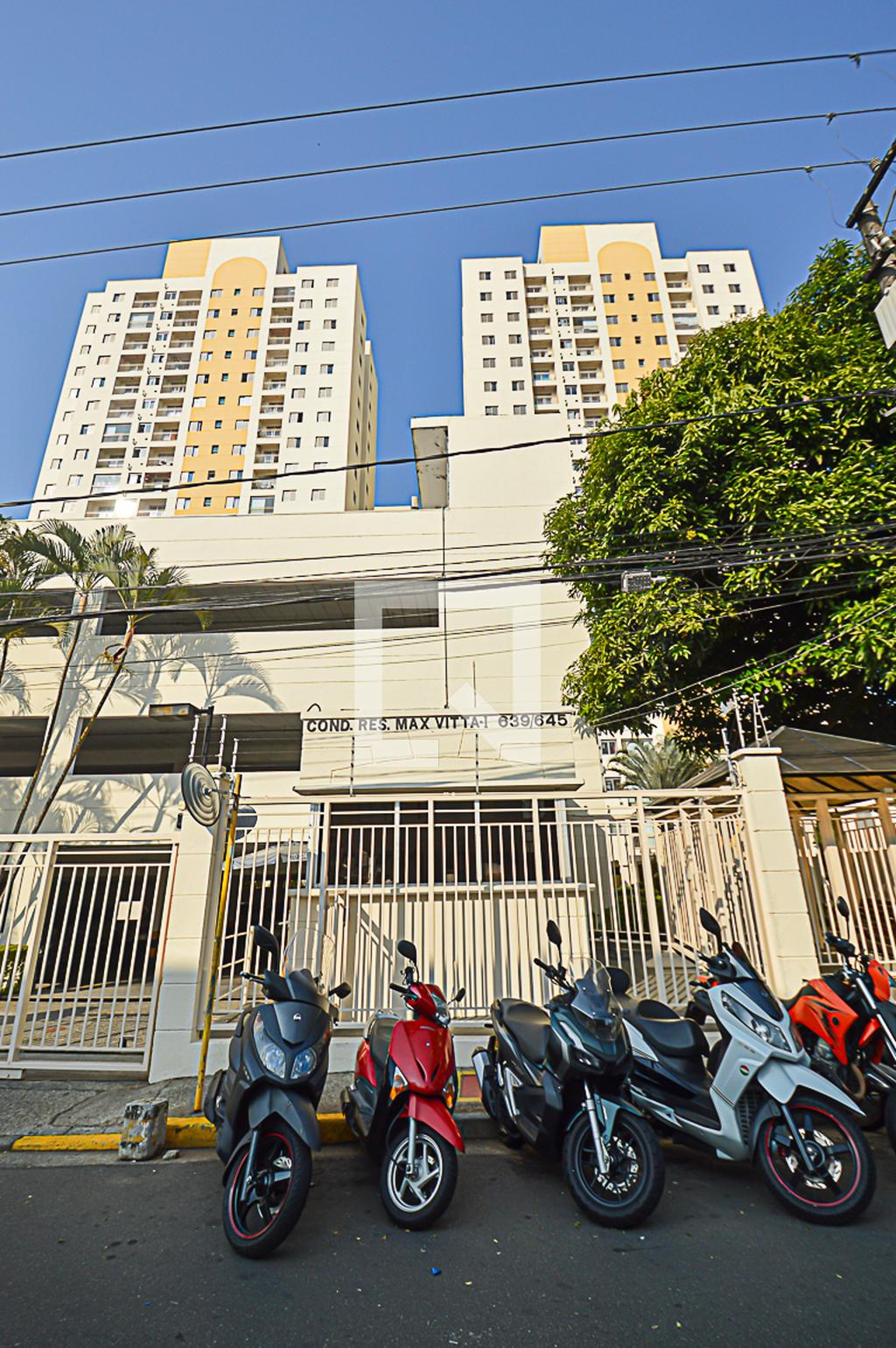 Fachada do Condomínio Residencial Max Vitta I