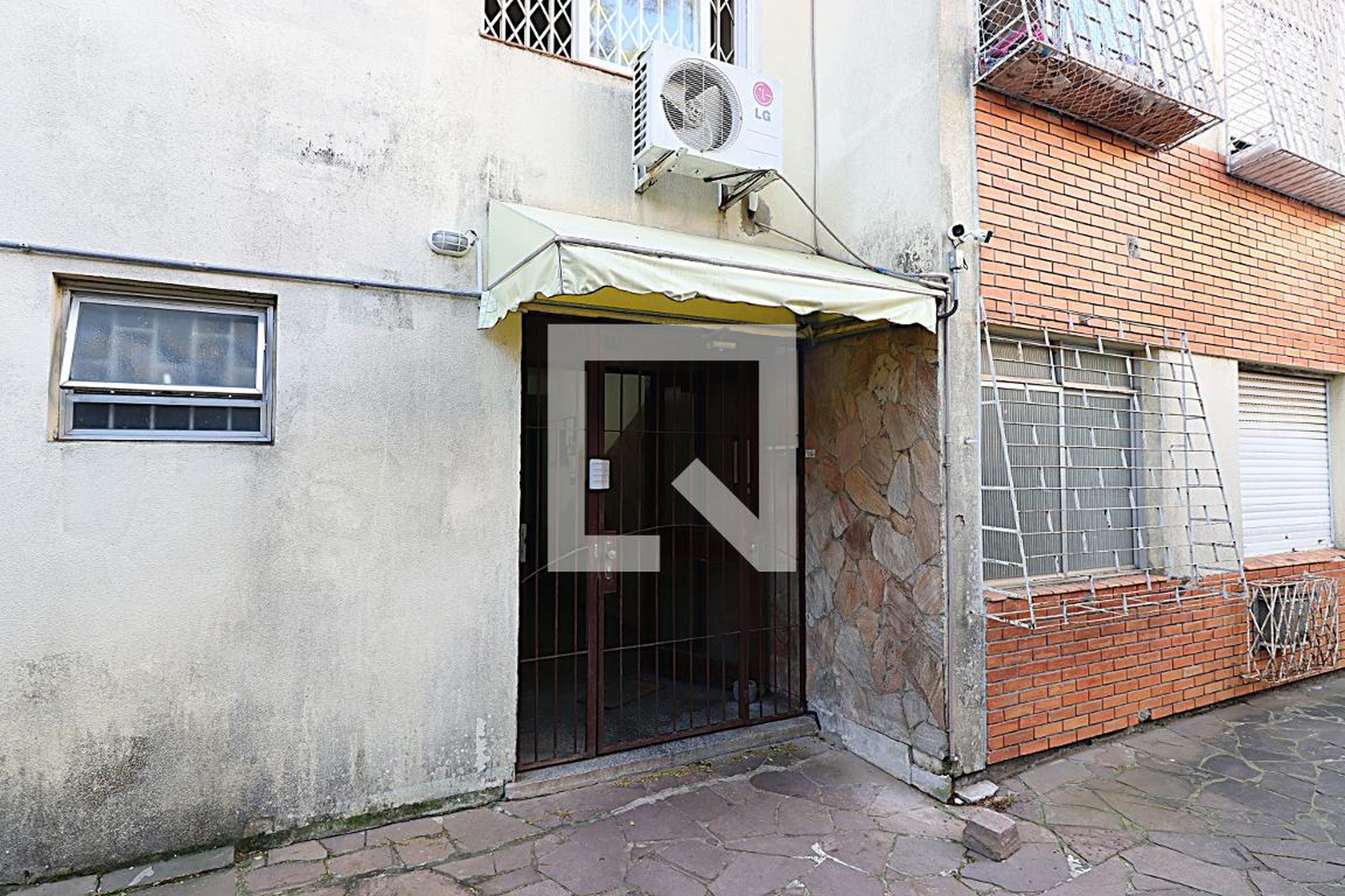 Entrada do Prédio - Edifício Cinamomo