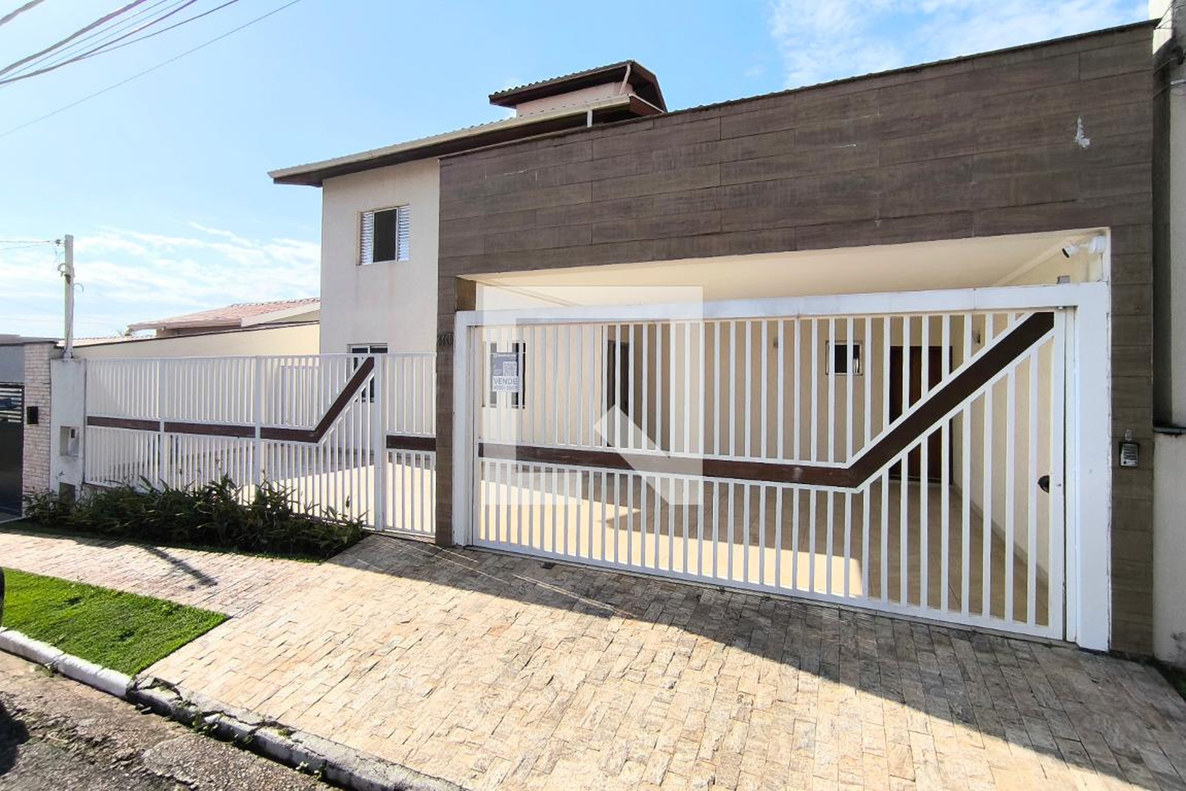 Fachada Condomínio em Rua José Beraldi, 110