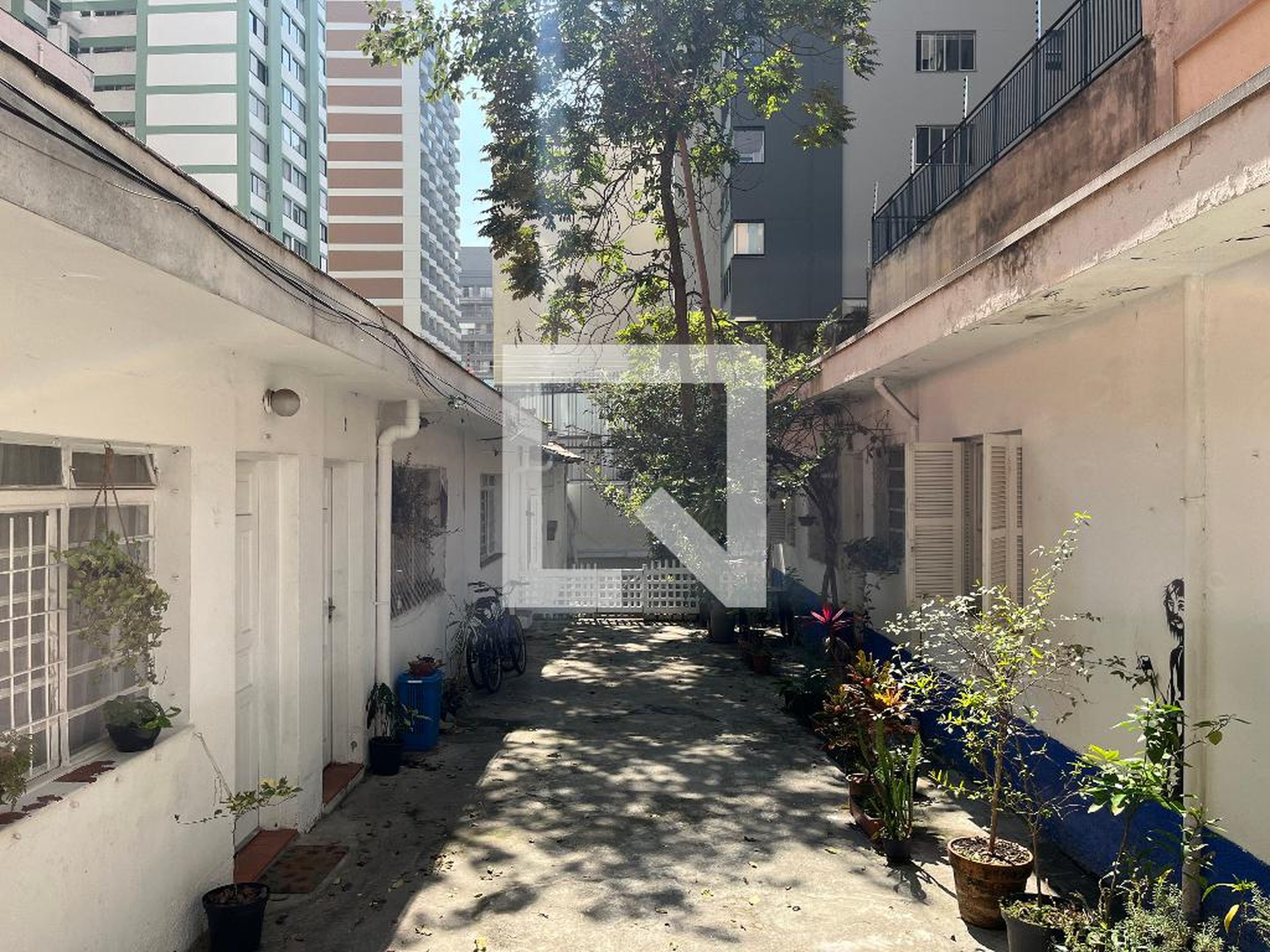 Fachada Condomínio em Rua Caiubí, 1072