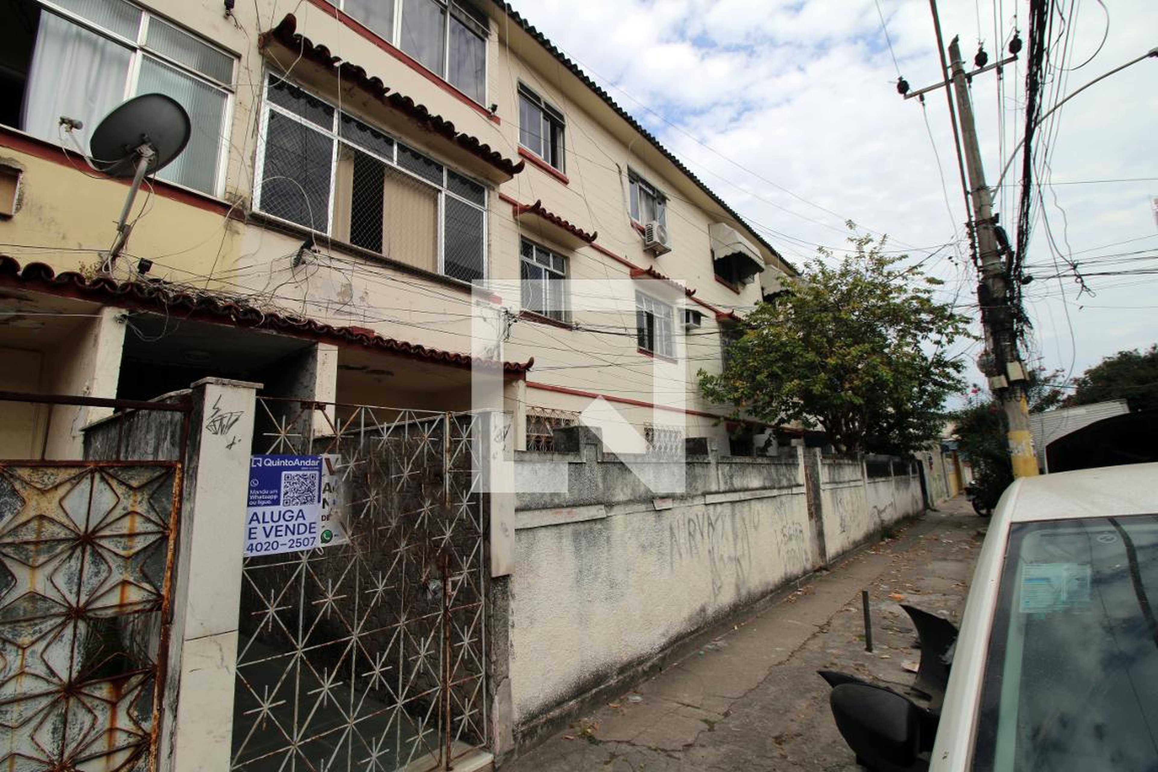 Fachada do Prédio Condomínio em Rua Canudos, 192