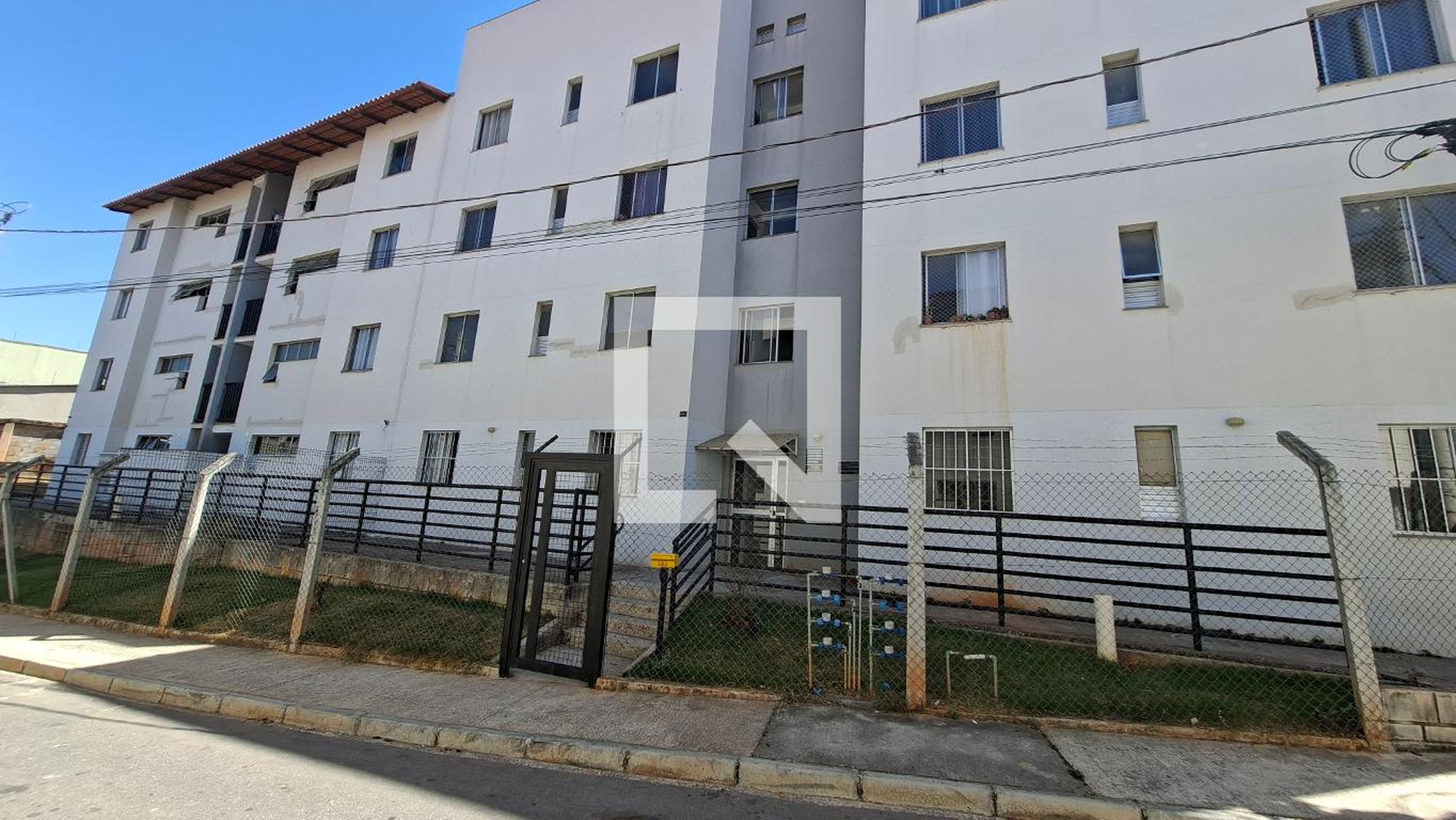 Fachada Condomínio em Rua Joaquim Clemente, 895