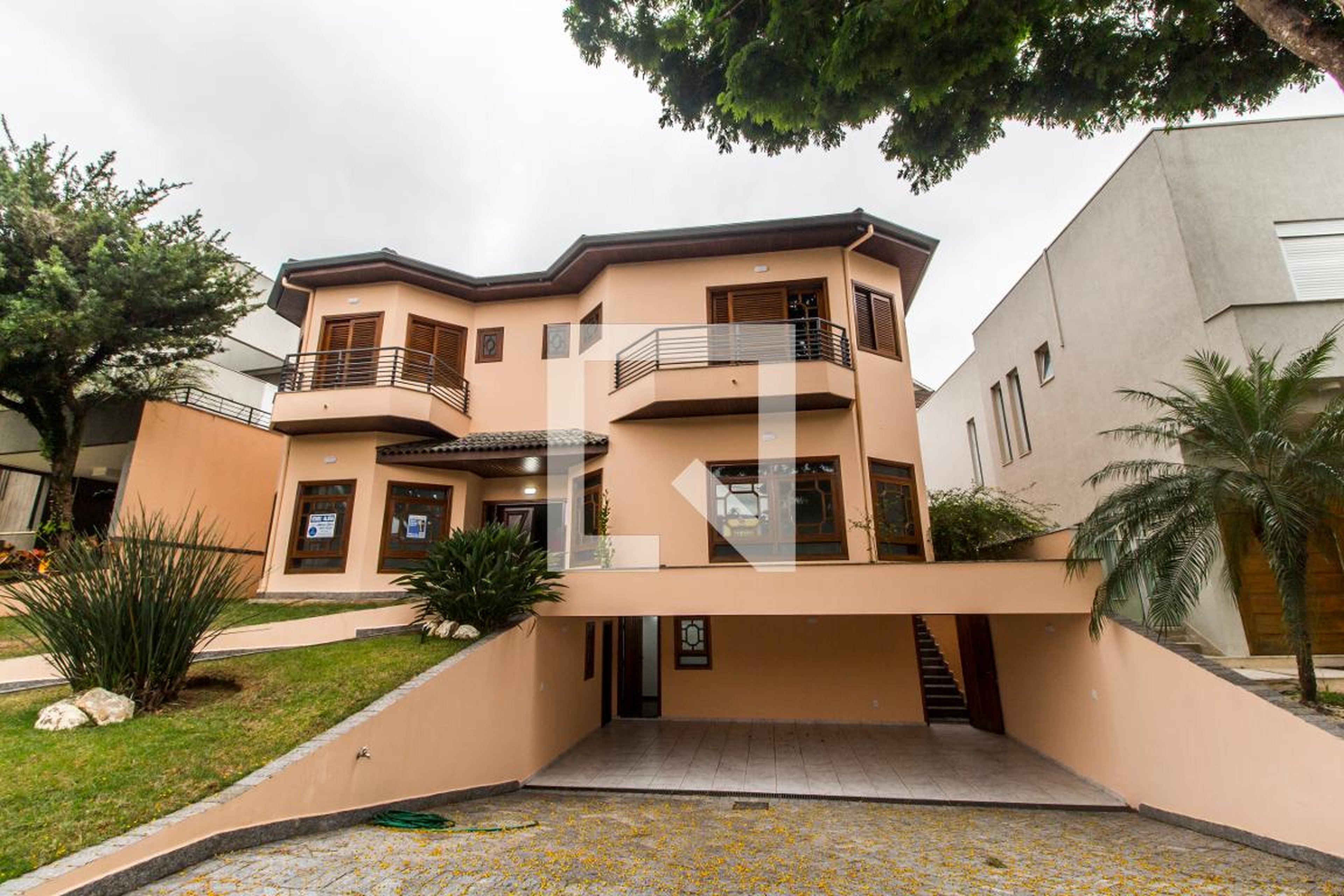 Fachada Condomínio em Alameda Badejo, 292