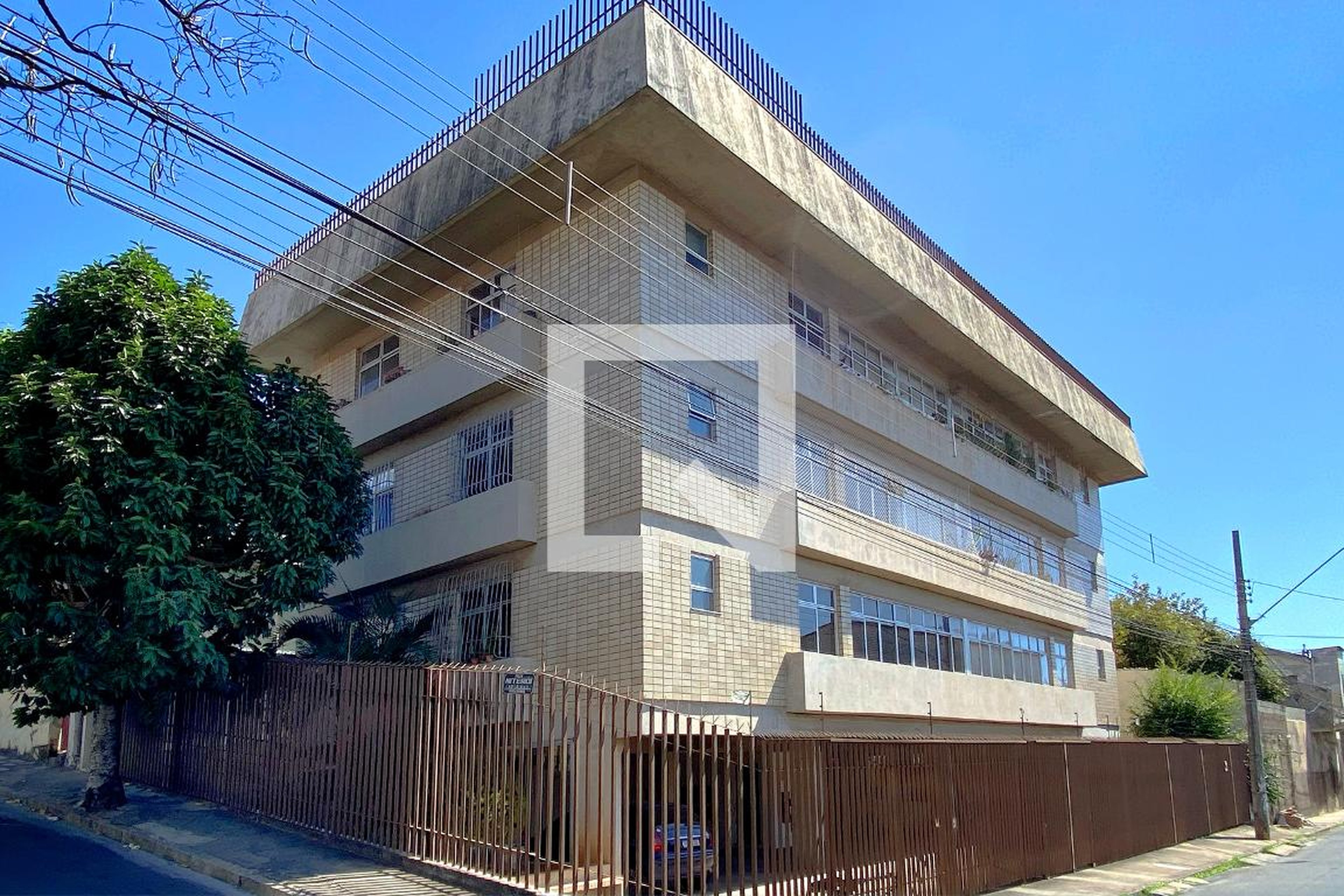 Fachada Condomínio em Rua Niterói, 161