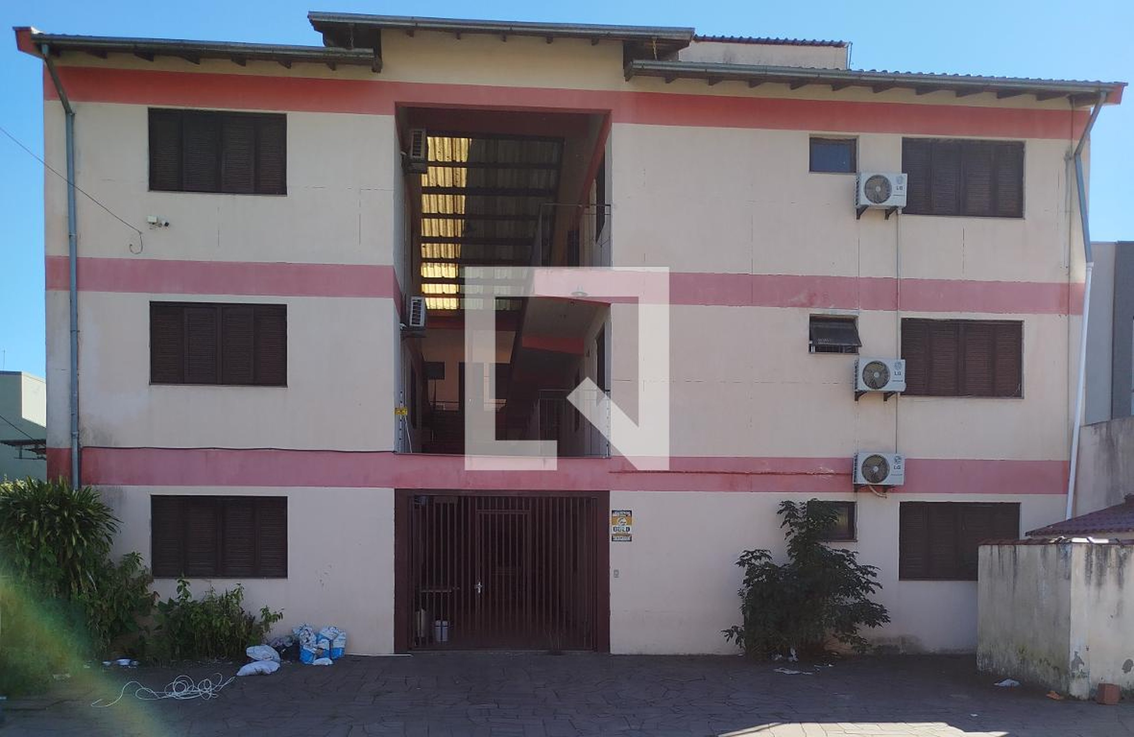 Fachada Condomínio em Avenida Farroupilha, 6736