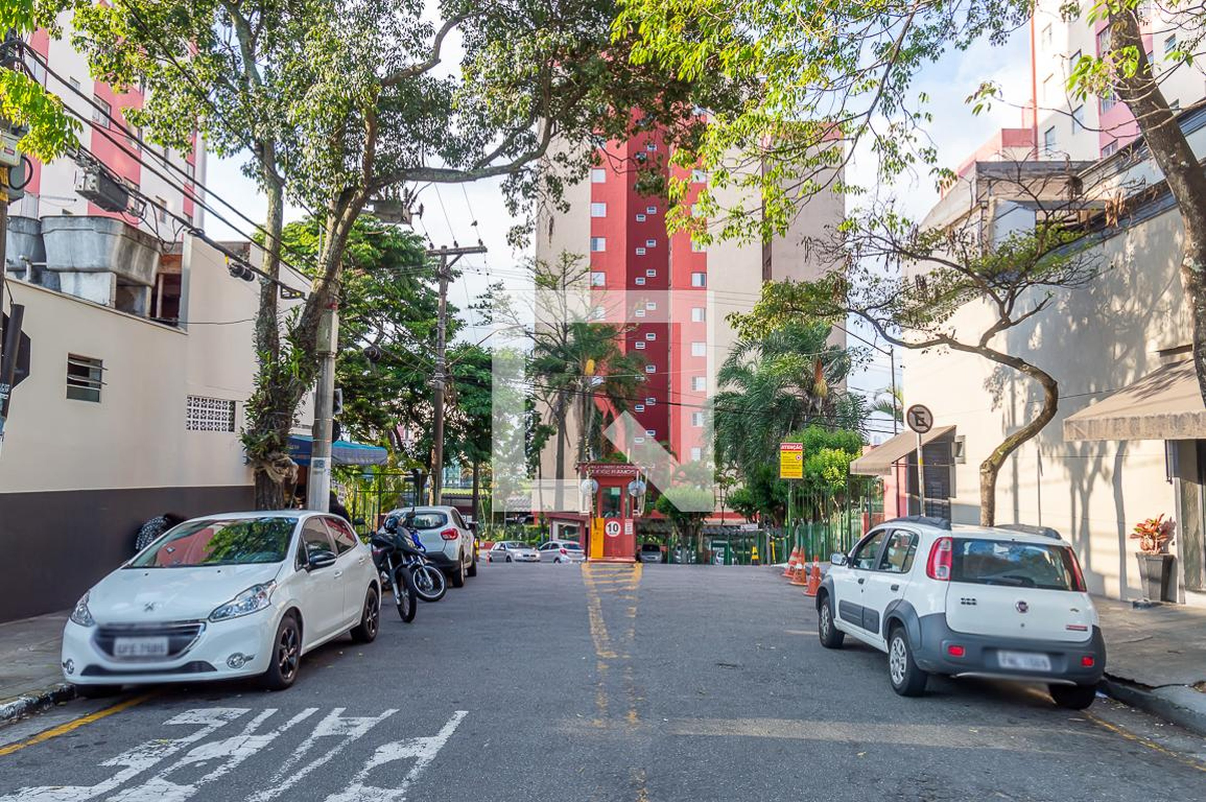 Fachada do Condomínio Condomínio em Rua Batalhão Piratininga, 500