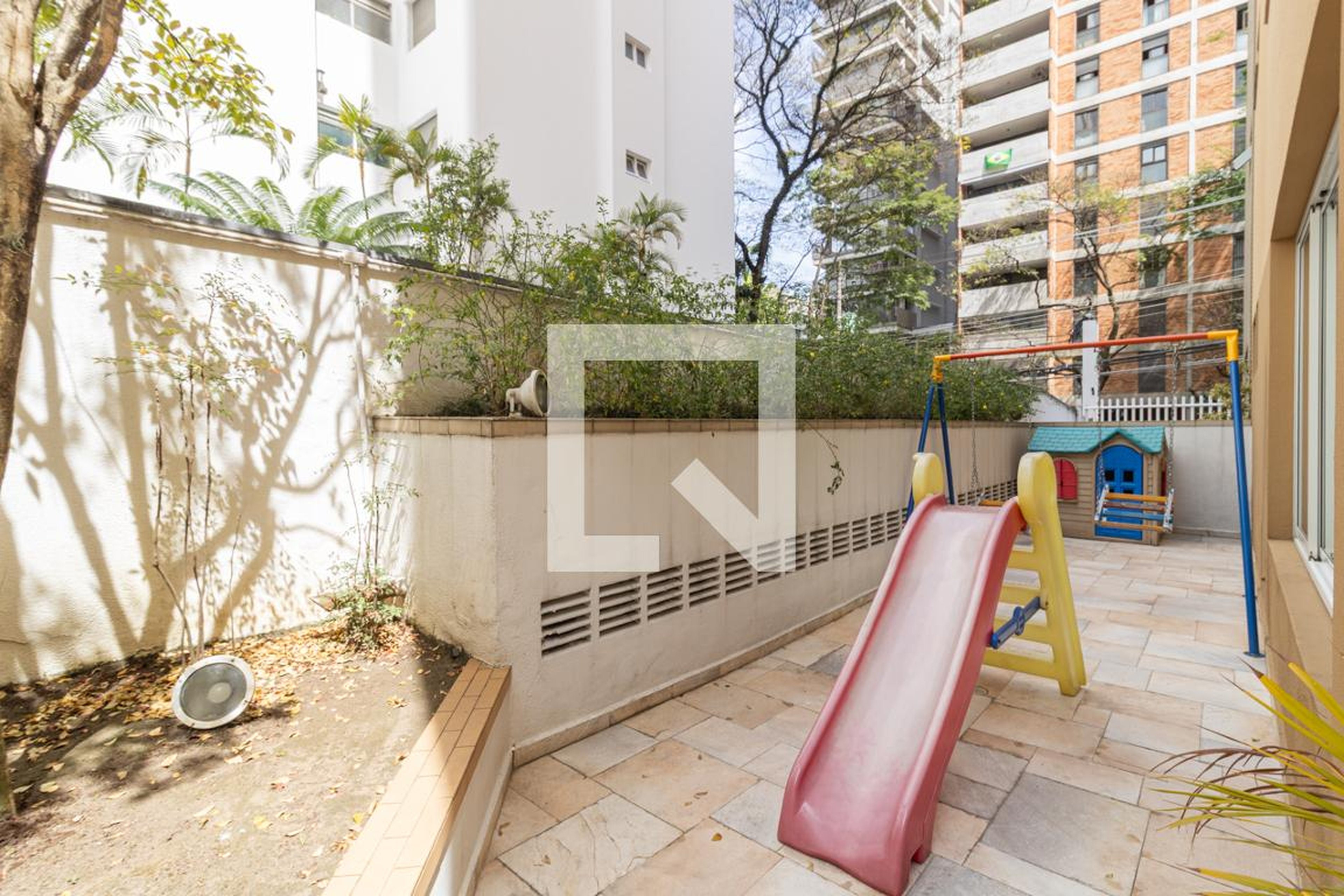 Playground - Veridiana