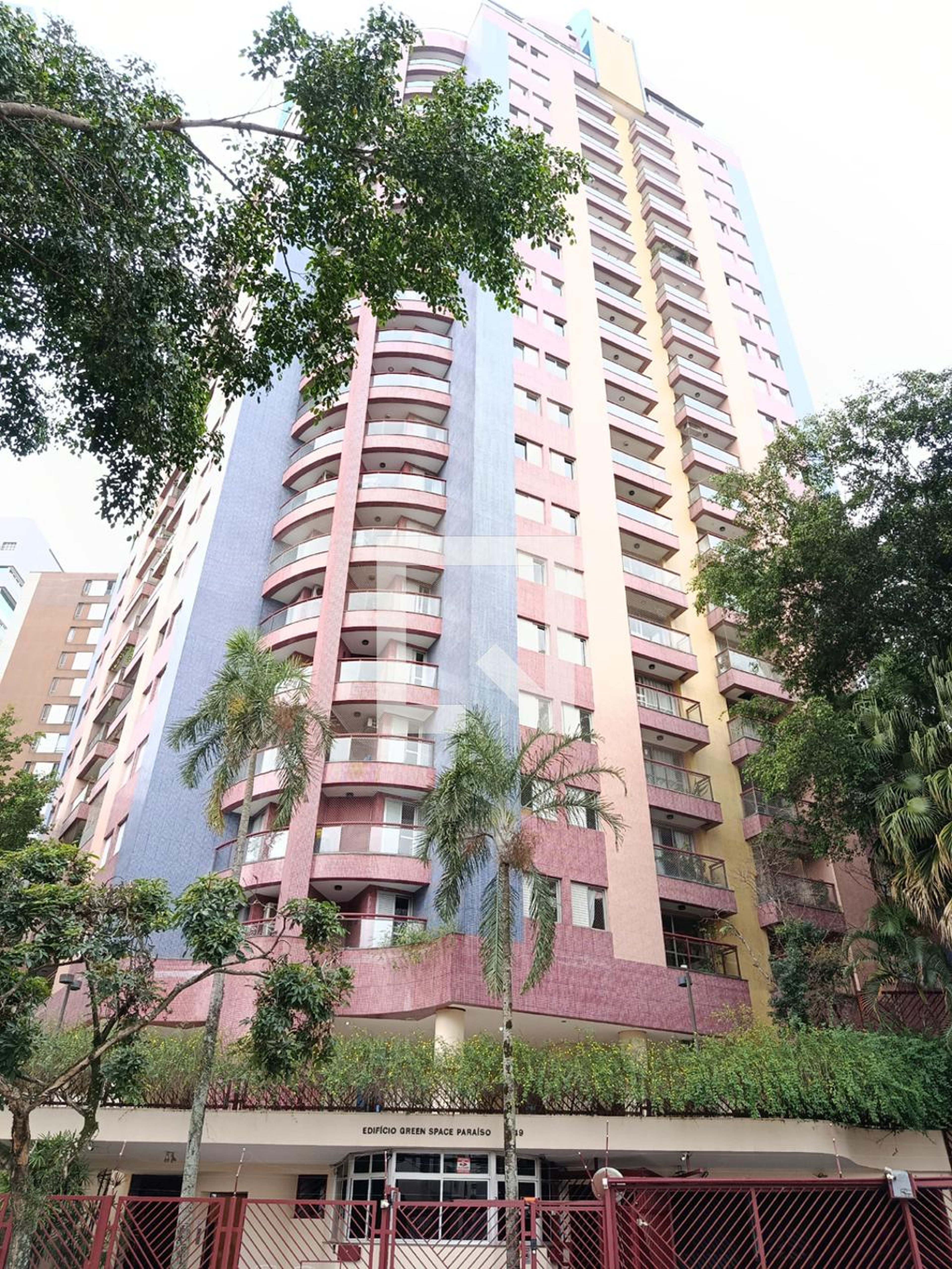 Fachada Condomínio em Rua Tutóia, 349