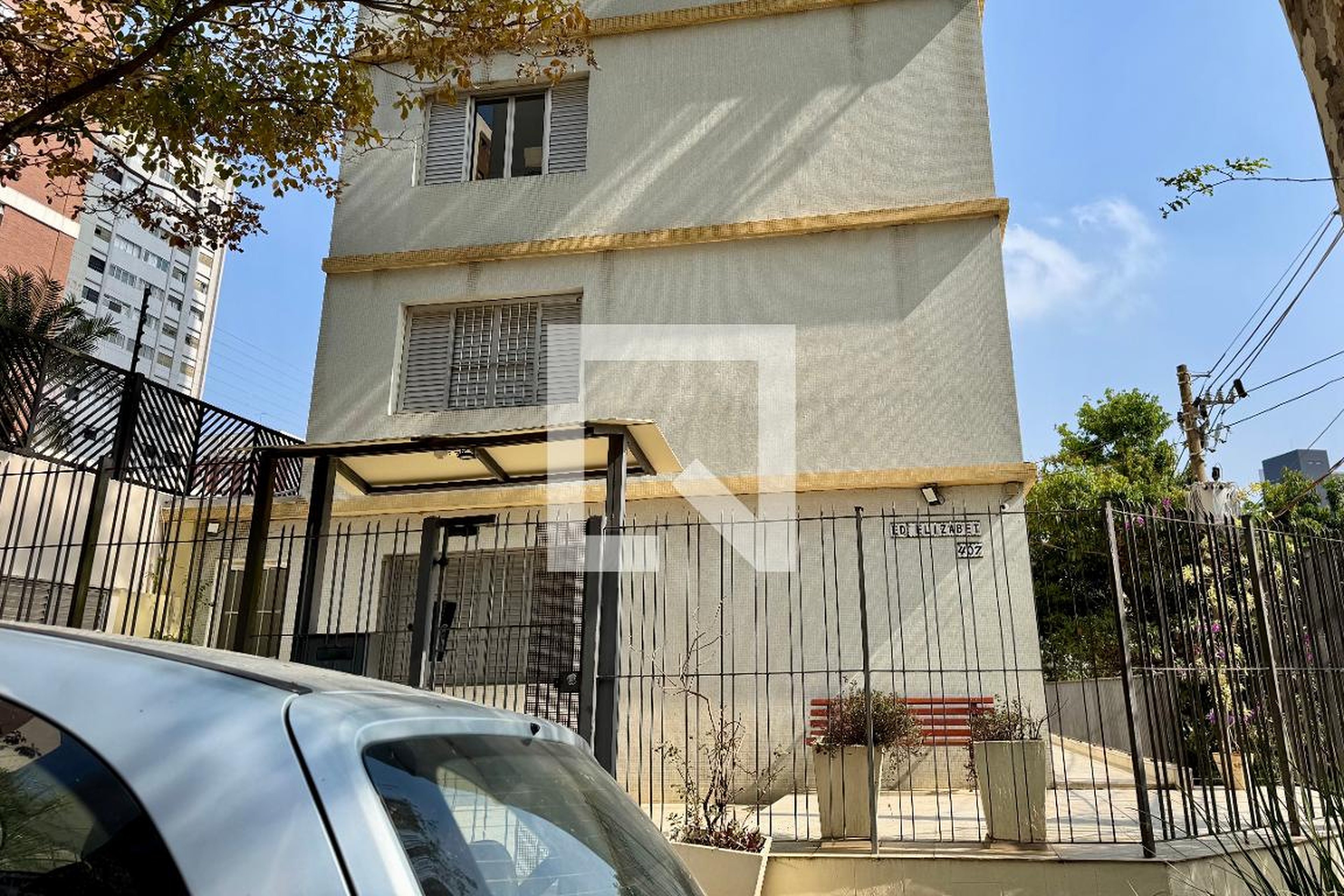 Fachada Condomínio em Rua Doutor Paulo Vieira, 407