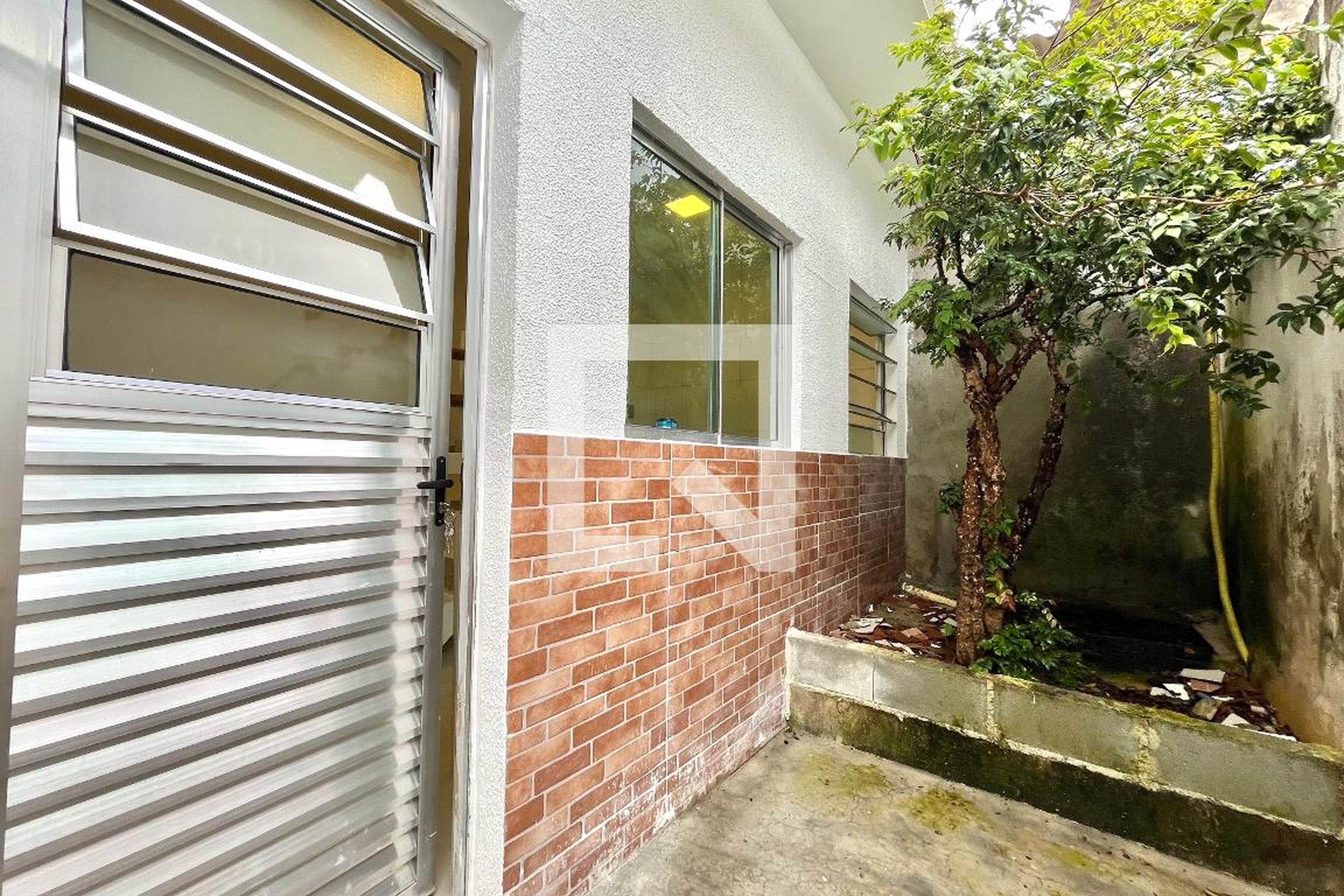 Fachada Condomínio em Rua Alto do Bonfim, 288