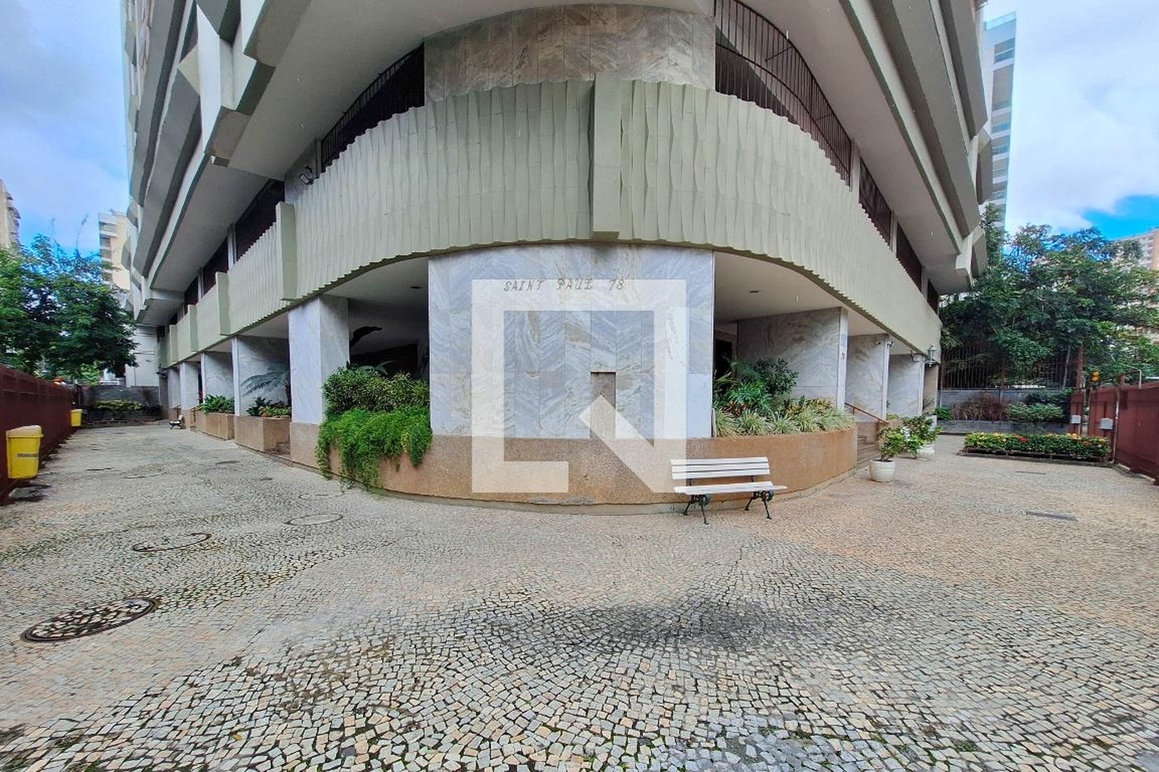 Fachada Condomínio Saint Paul