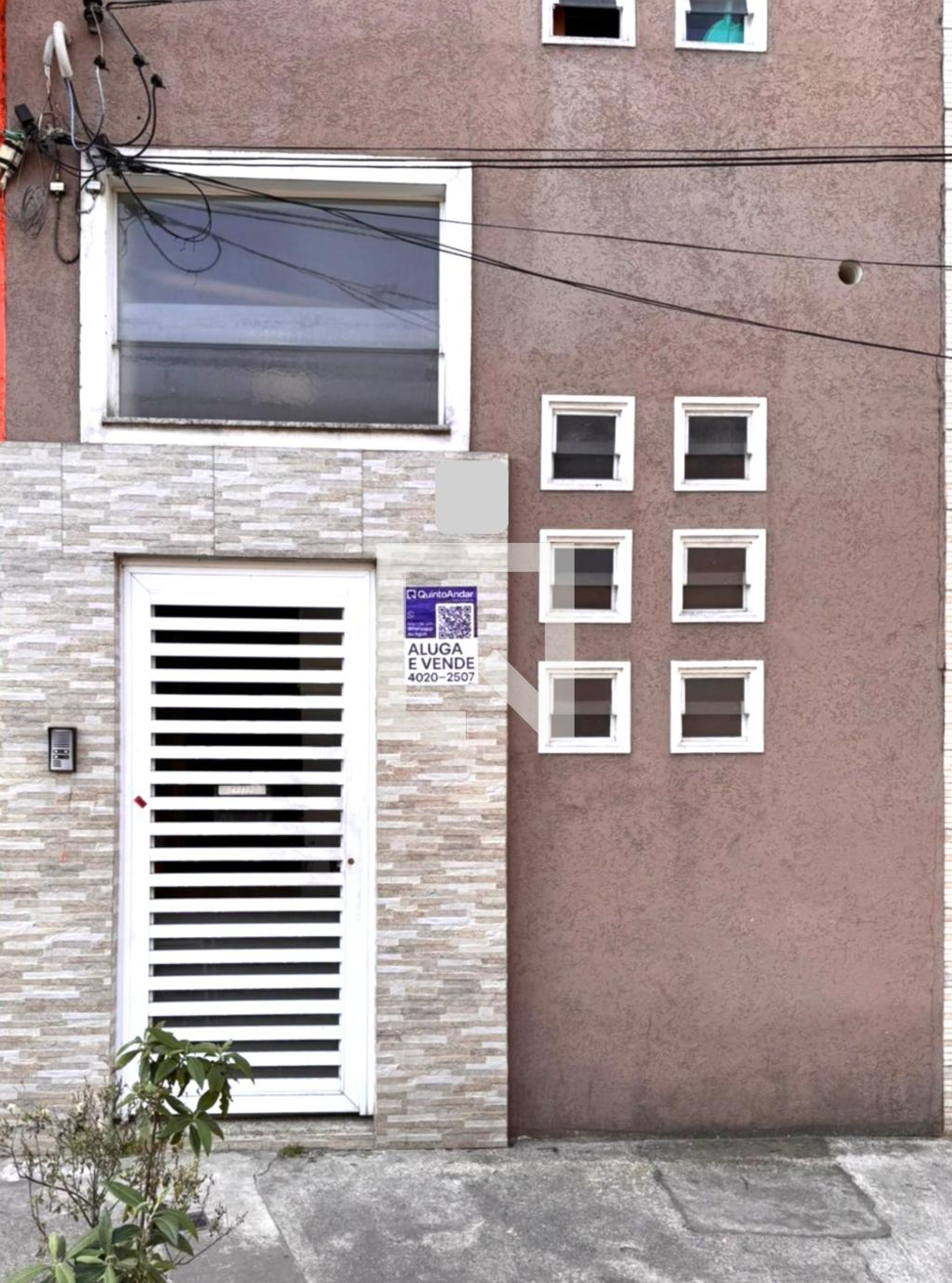 Fachada Condomínio em Rua San Gennaro, 66