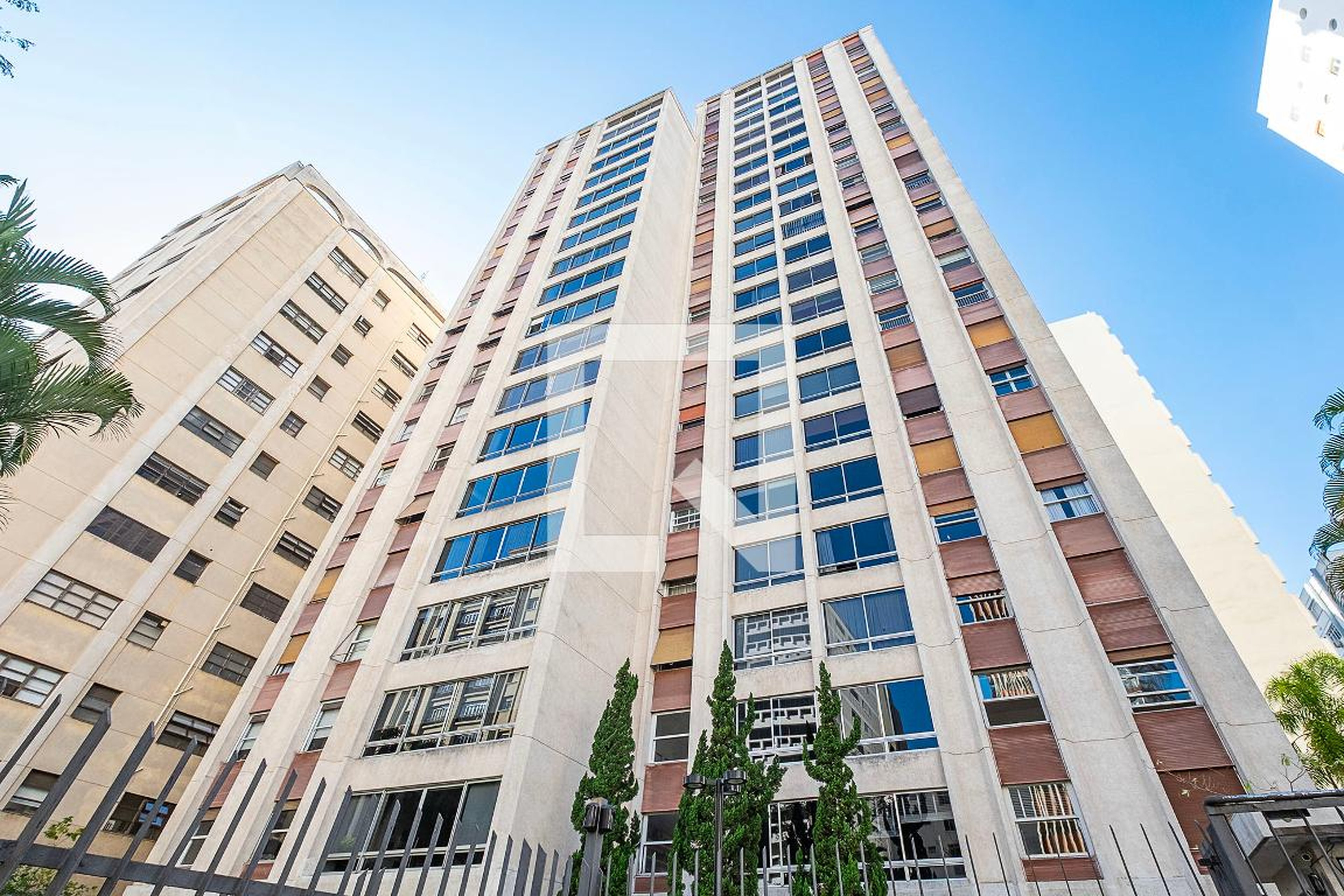 Fachada Condomínio Barão de Ipanema e barão de itapoan