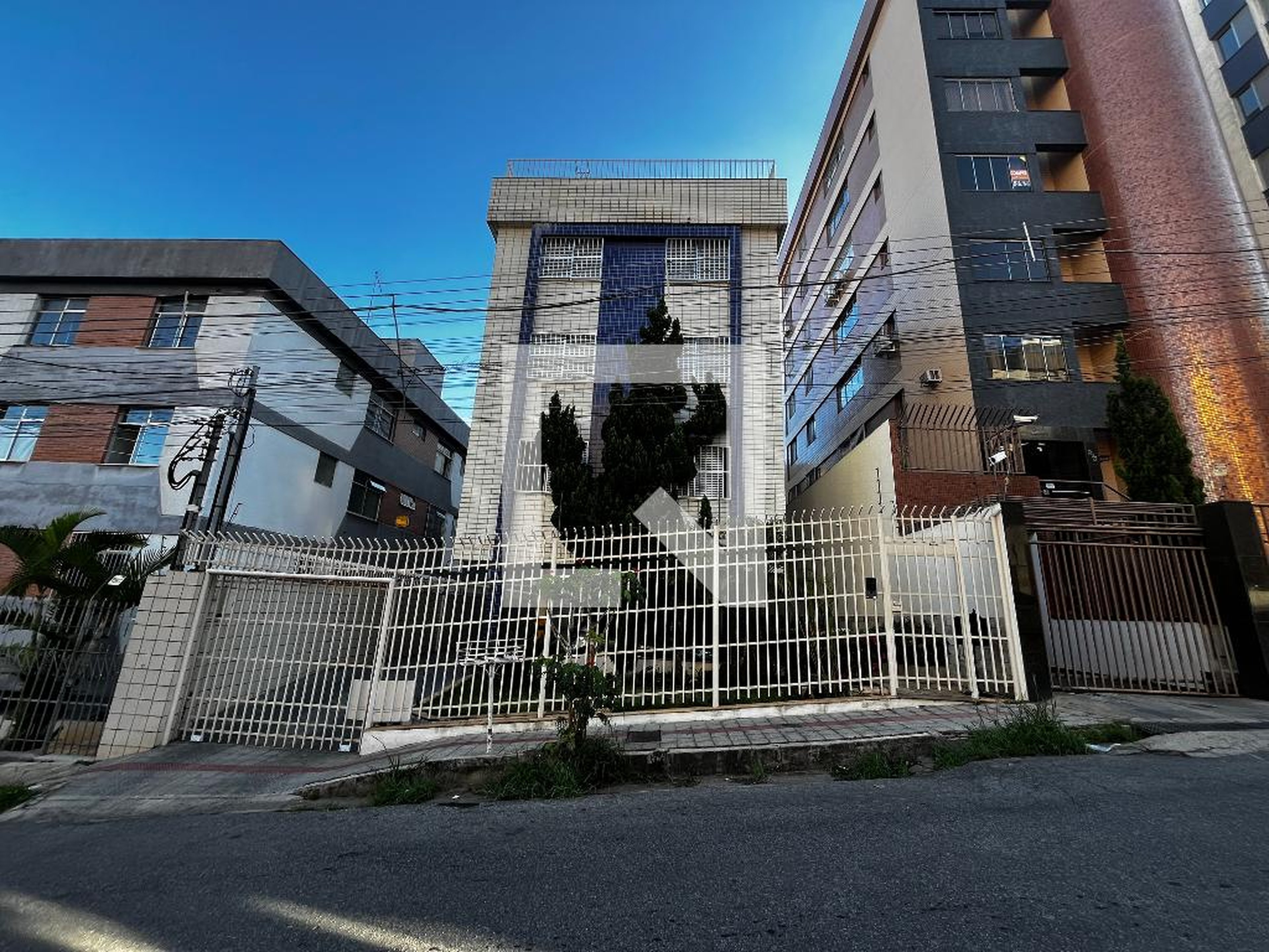 Fachada Edifício Claro Menezes