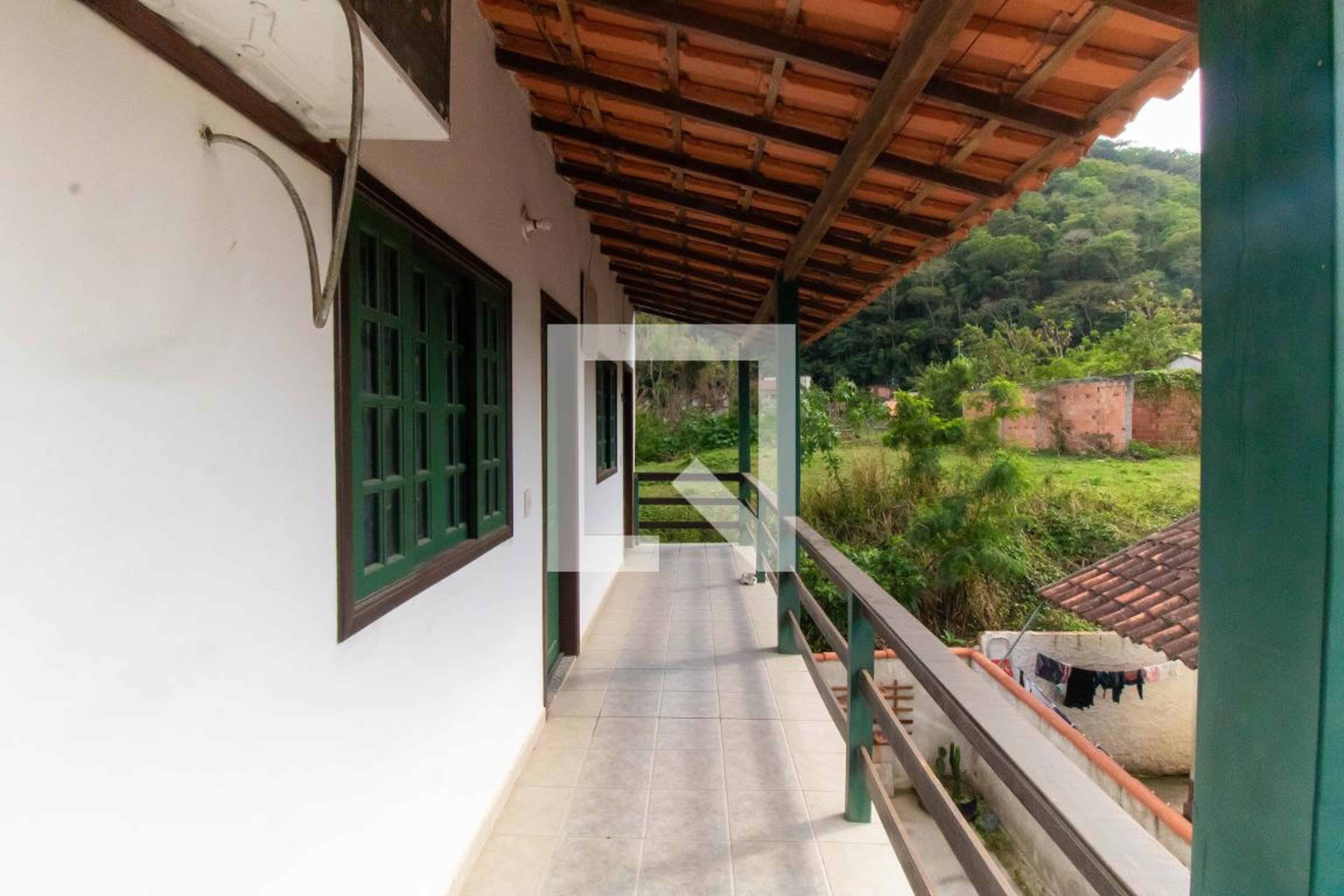 Fachada Condomínio em Rua Três, 16