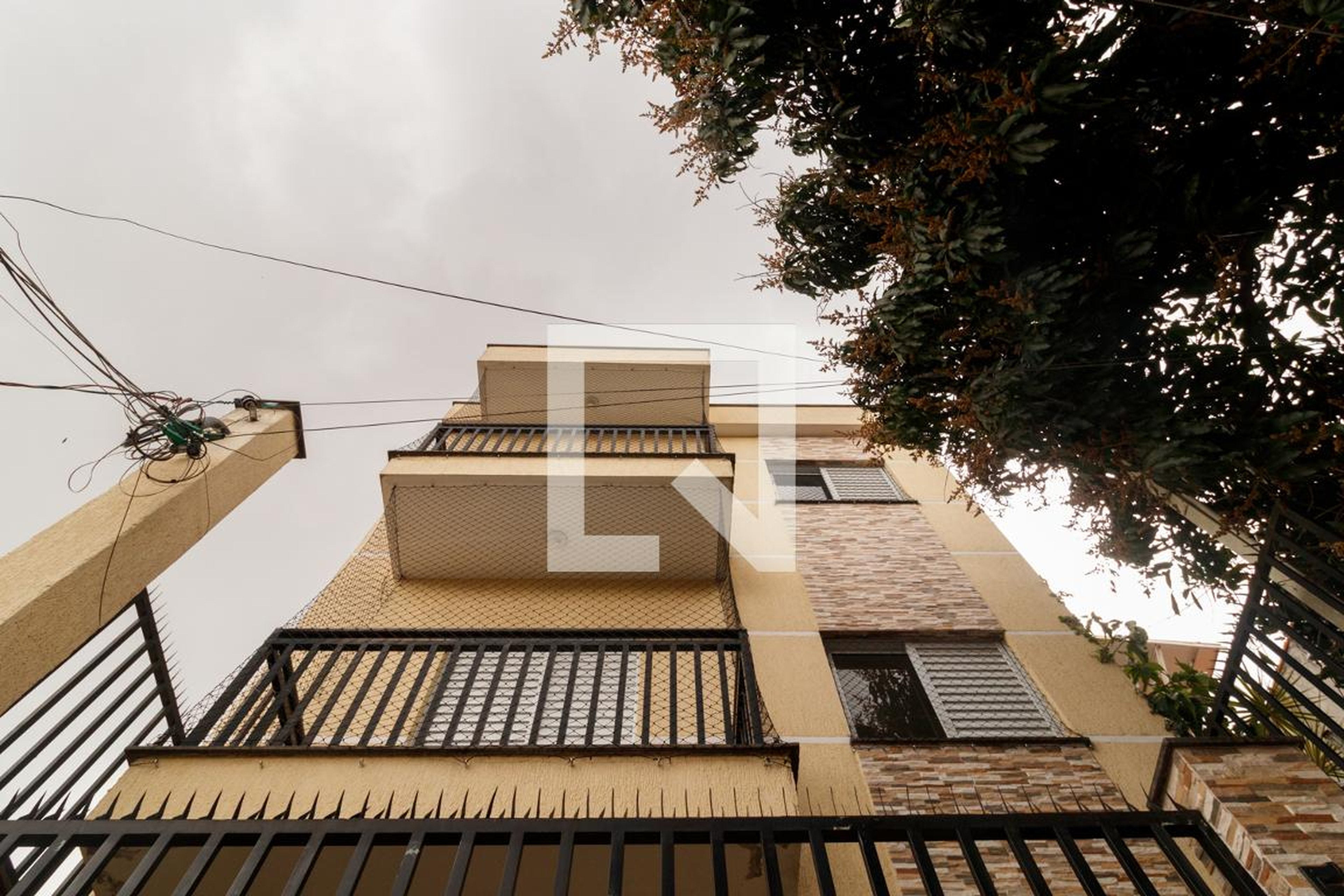 Fachada Condomínio em Rua Tomás Speers, 53