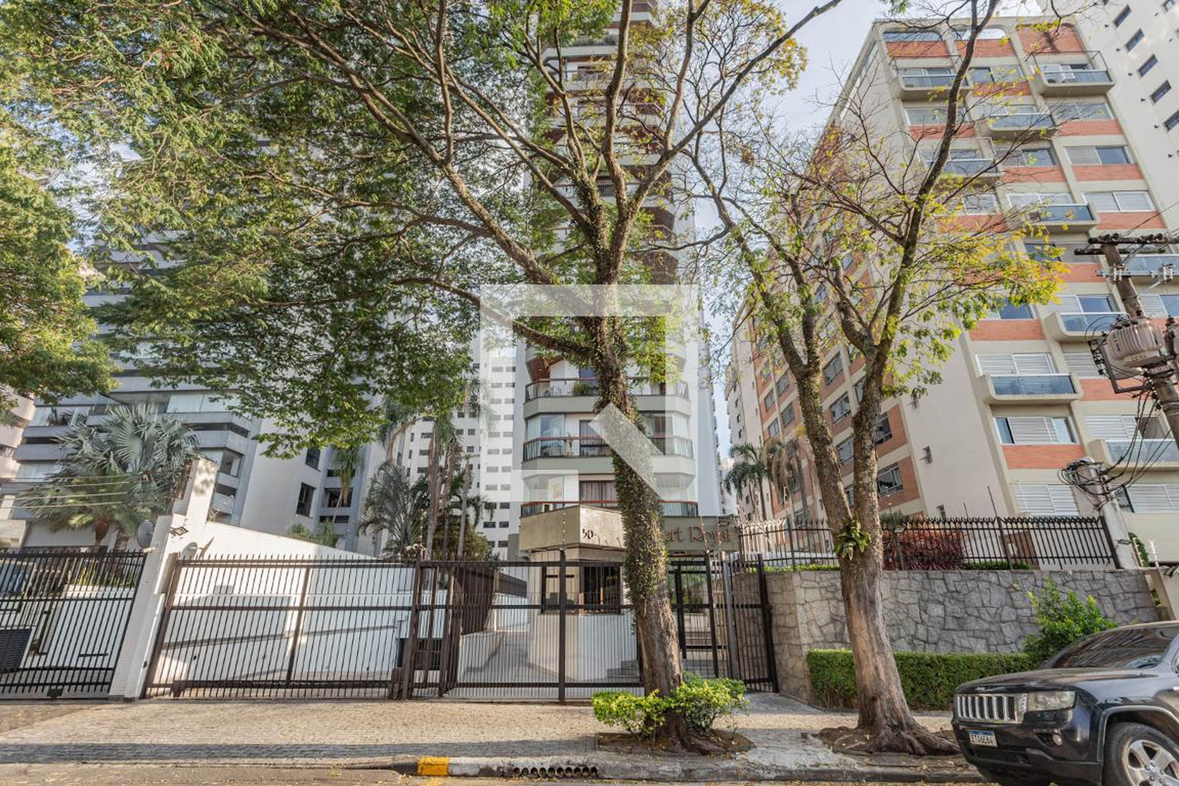 Fachada Condomínio Port Royal