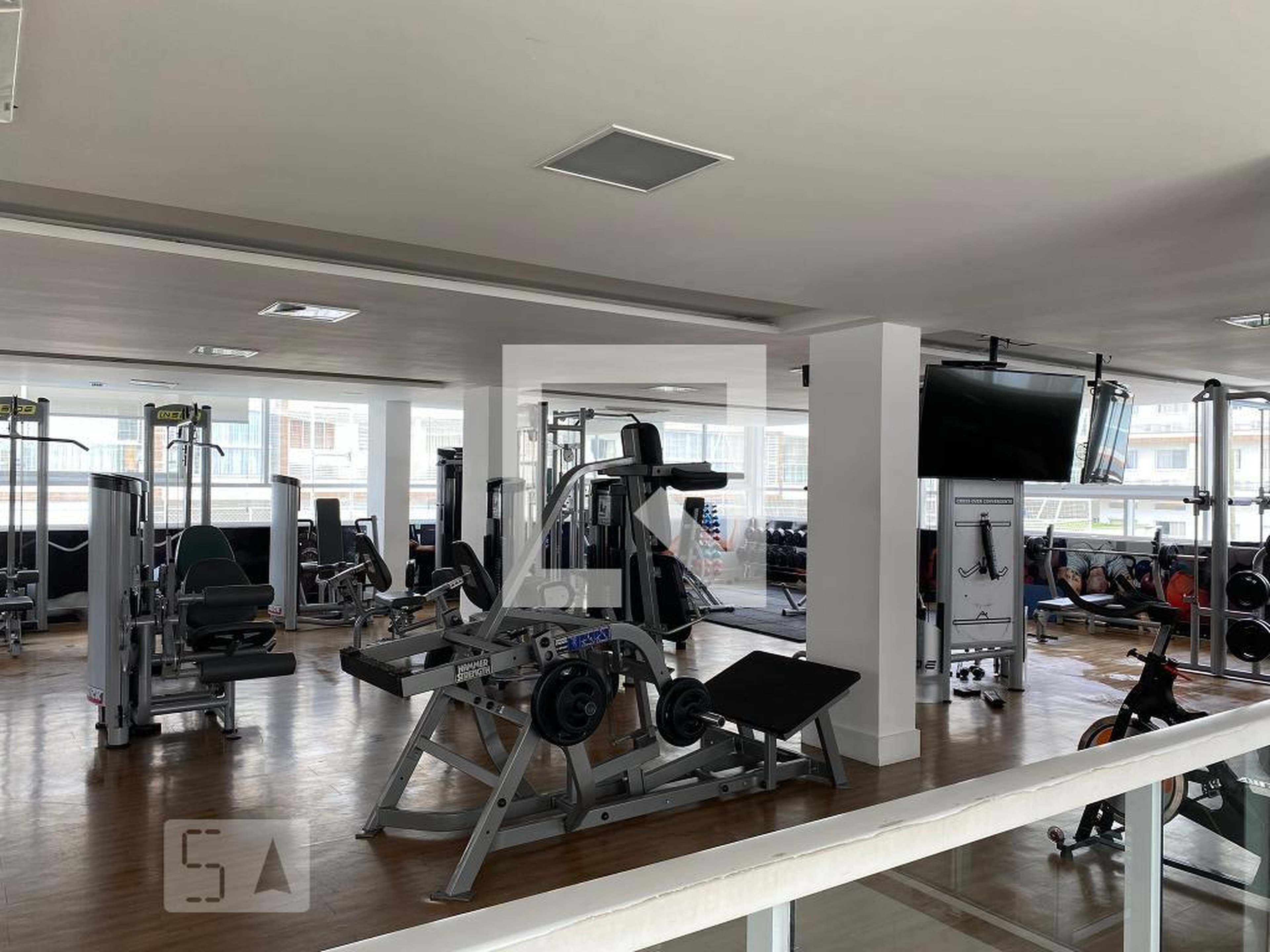 Academia - Frames Residence