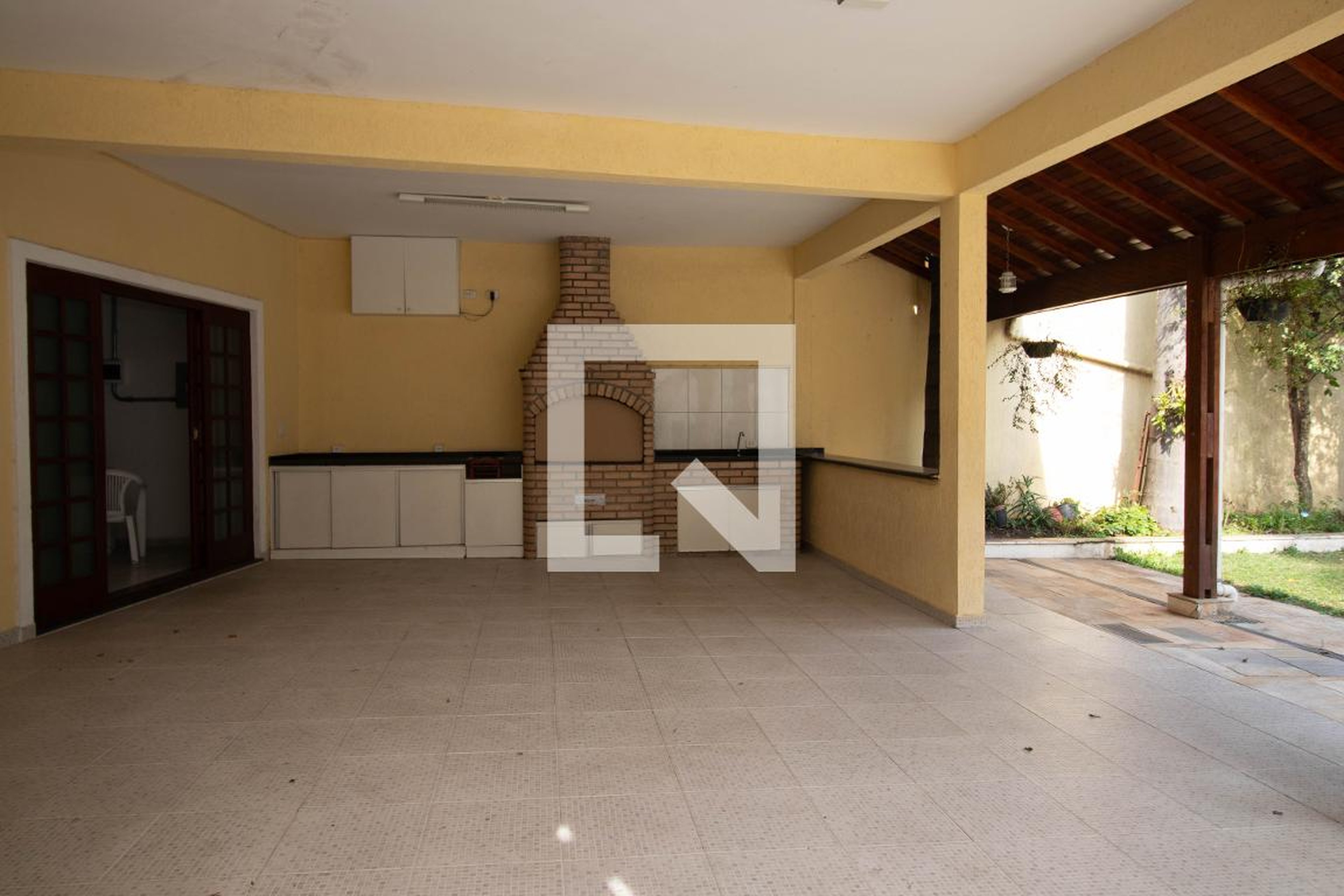 Churrasqueira - Bosque dos Pássaros