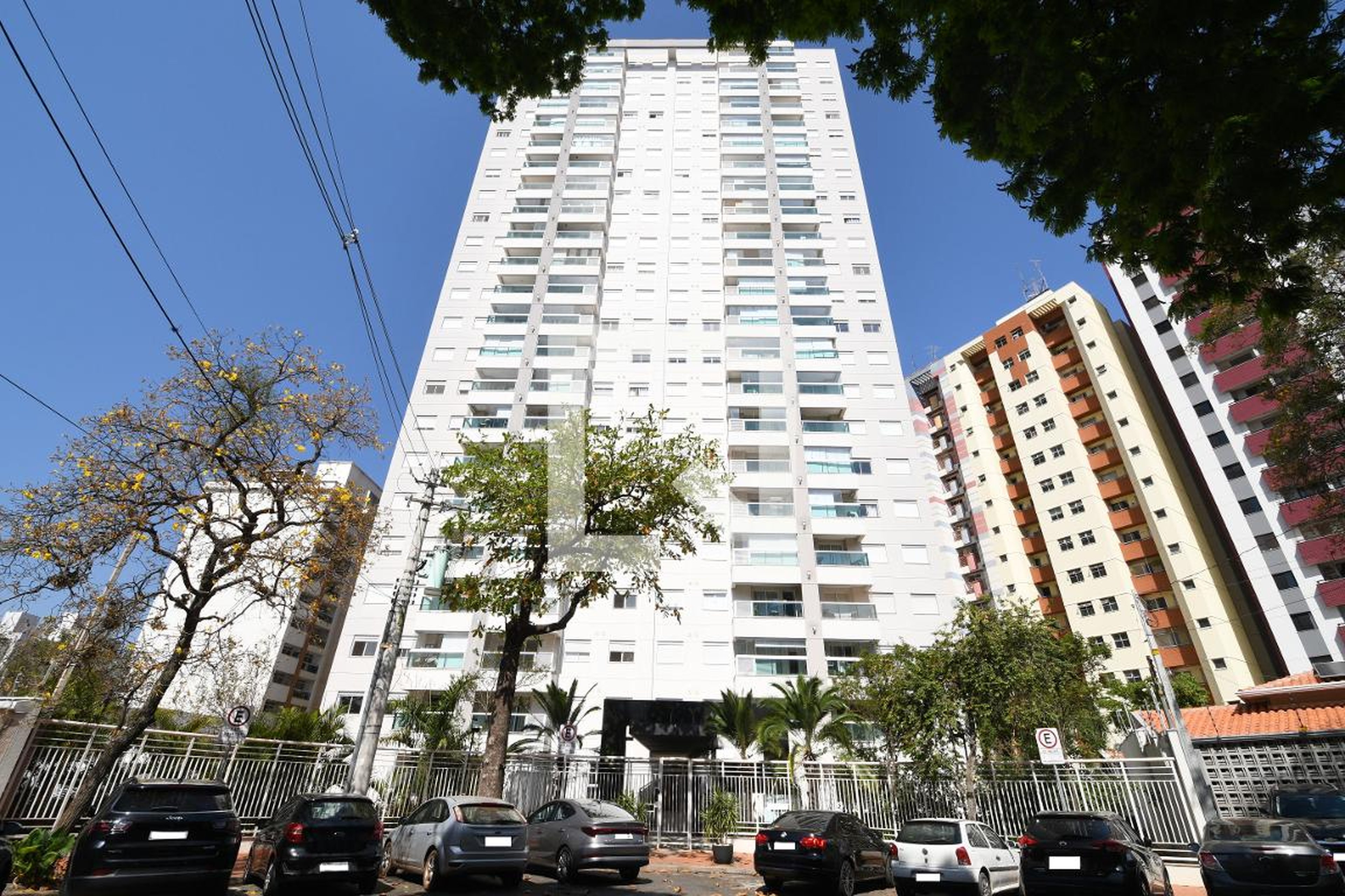 Fachada do Prédio Condomínio em Rua Barão Geraldo de Rezende, 263