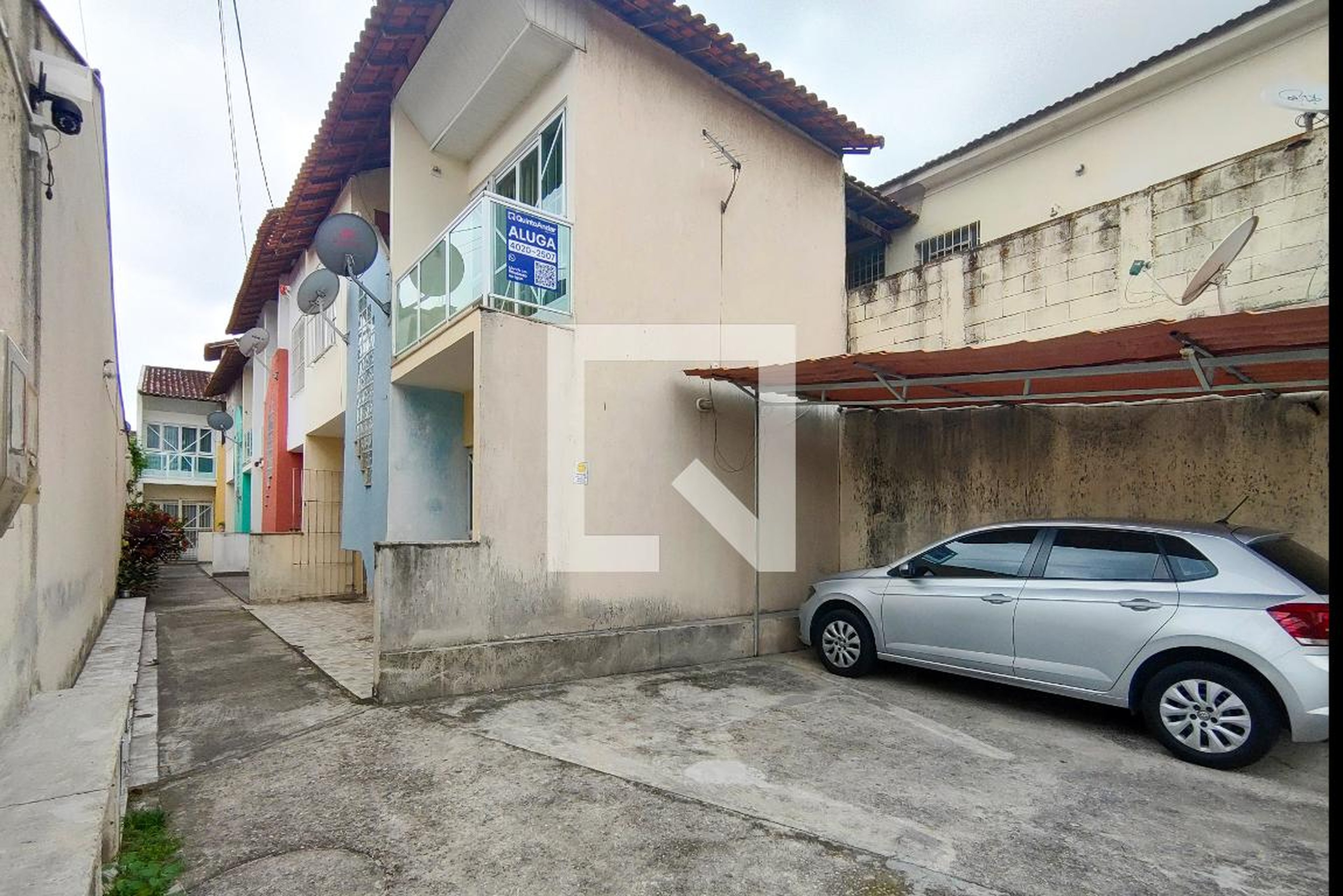 Fachada Condomínio em Rua Capitão Felício Costa, 63