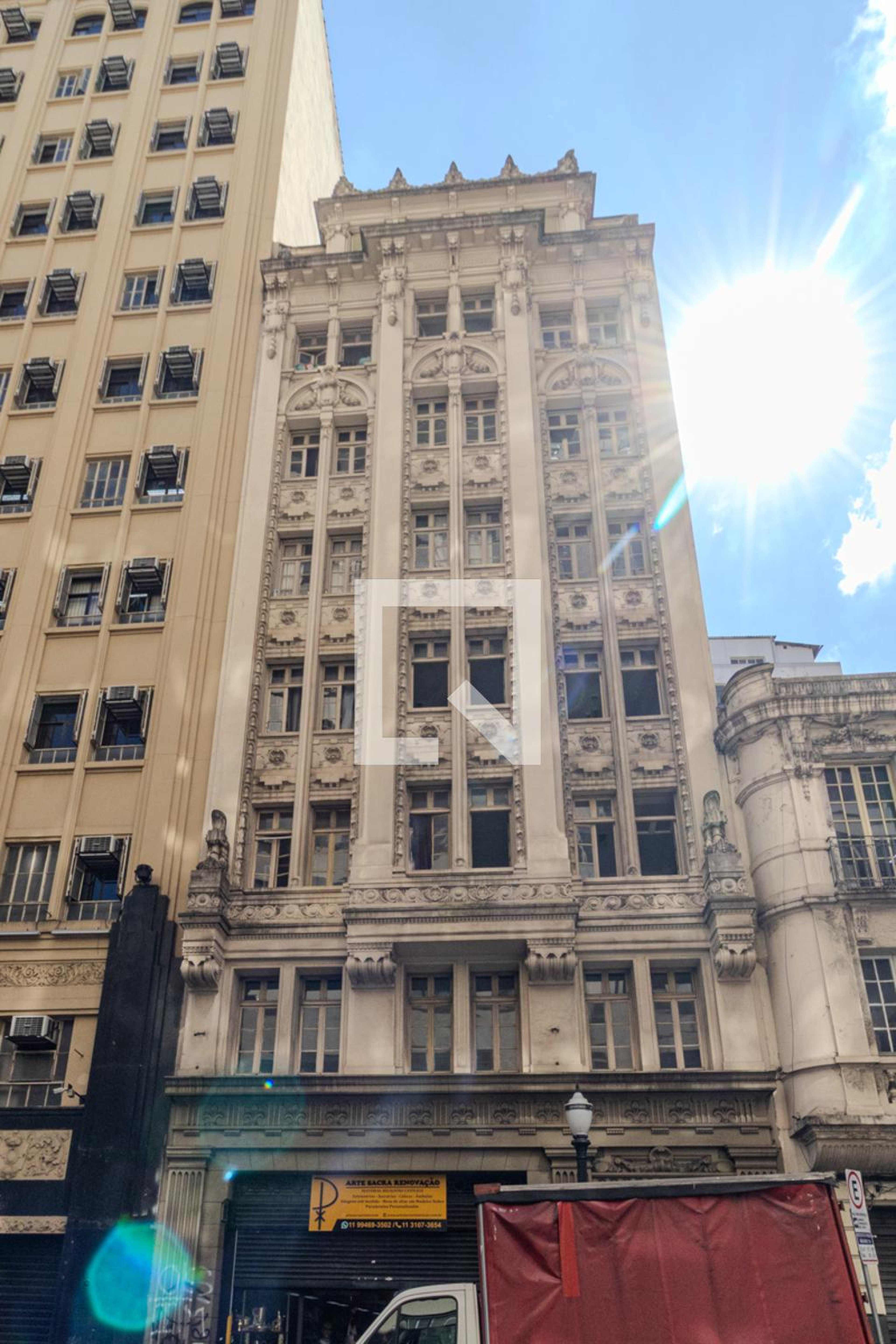 Fachada Condomínio em Rua Senador Feijó, 241