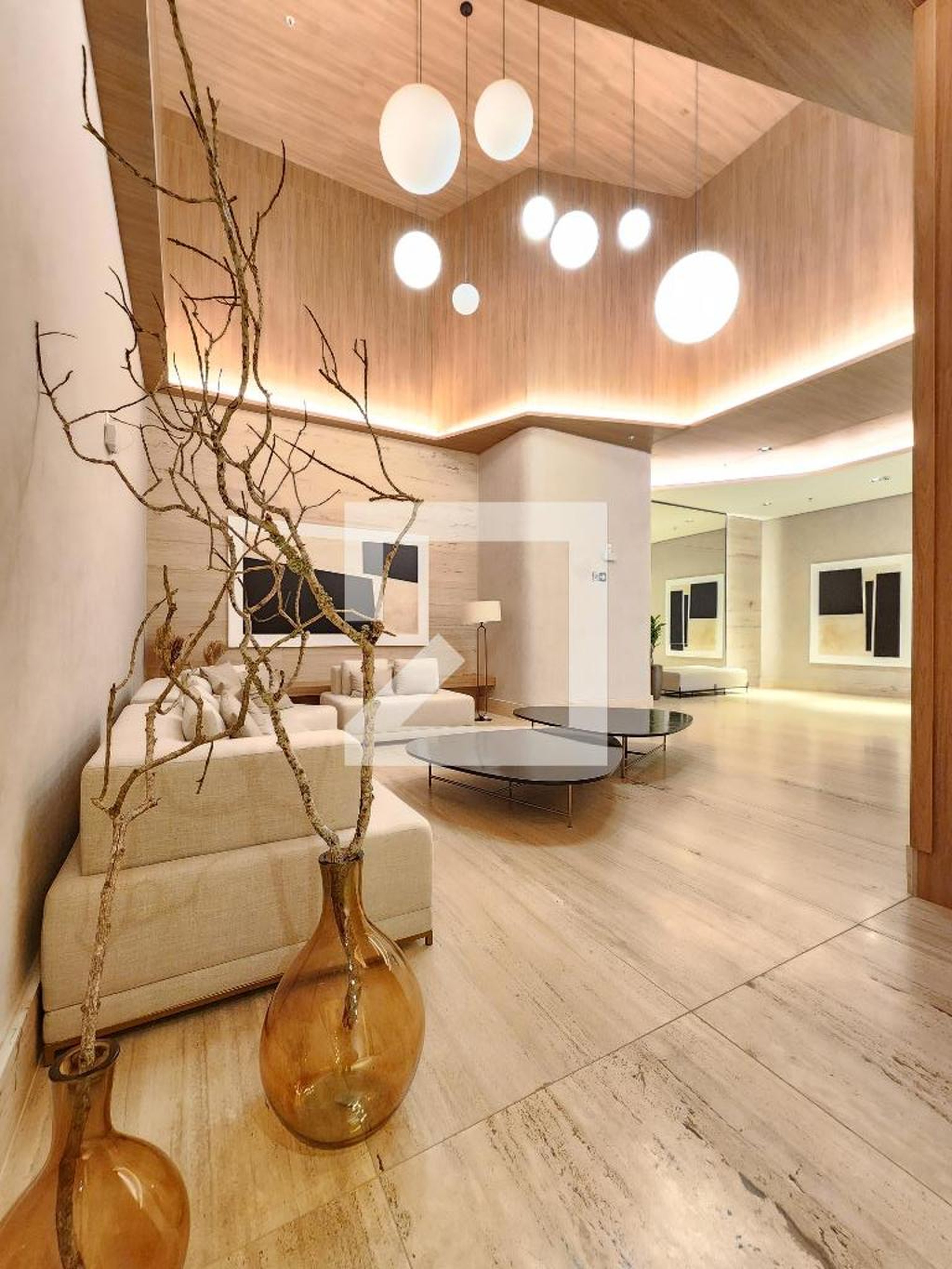 Hall de entrada Condomínio History