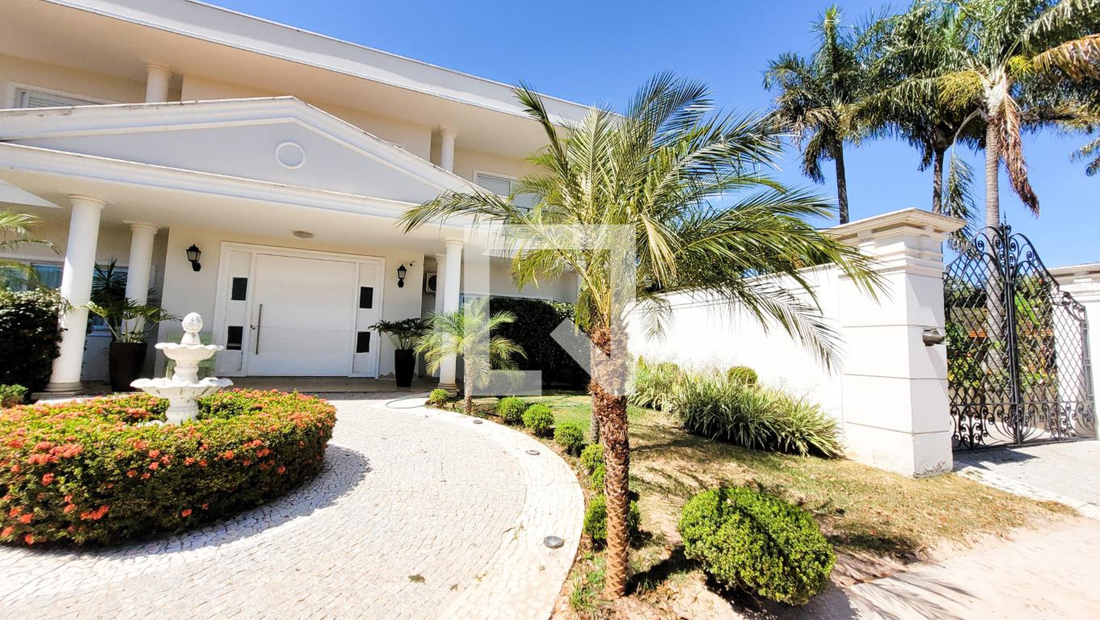 Fachada Condomínio em Rua Doutor Raul Guedes de Melo, 8