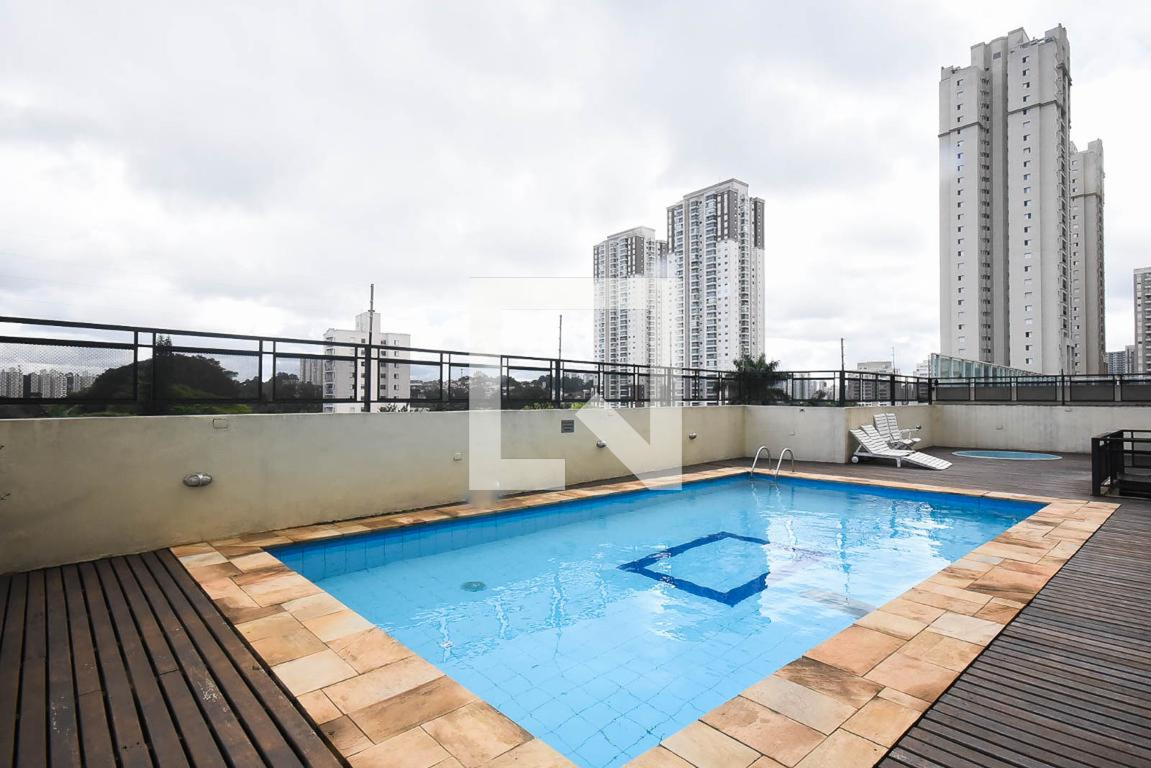 Piscina - Edifício Colinas Altas