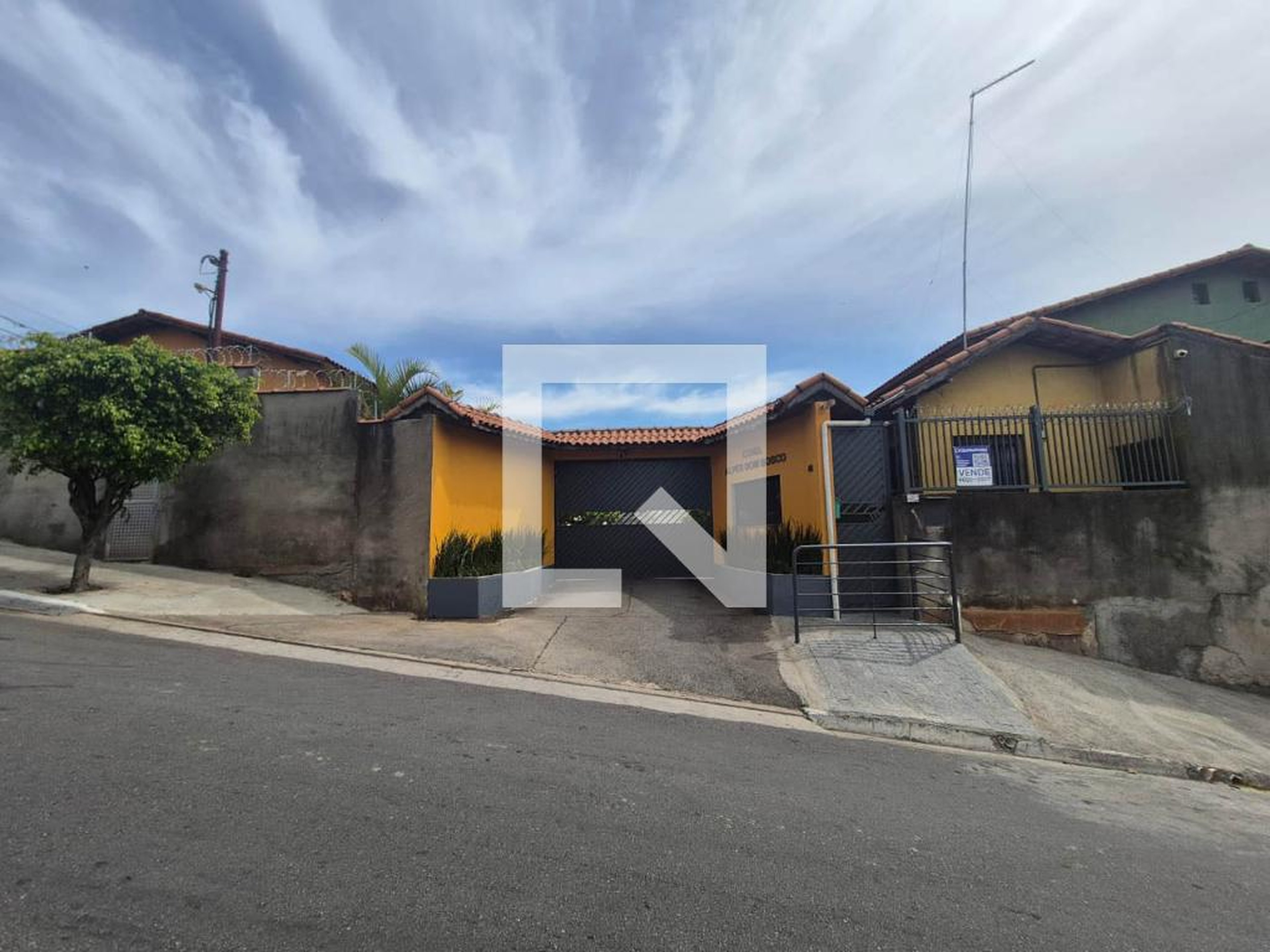 Fachada Condomínio em Rua Arraial de São Bartolomeu, 482