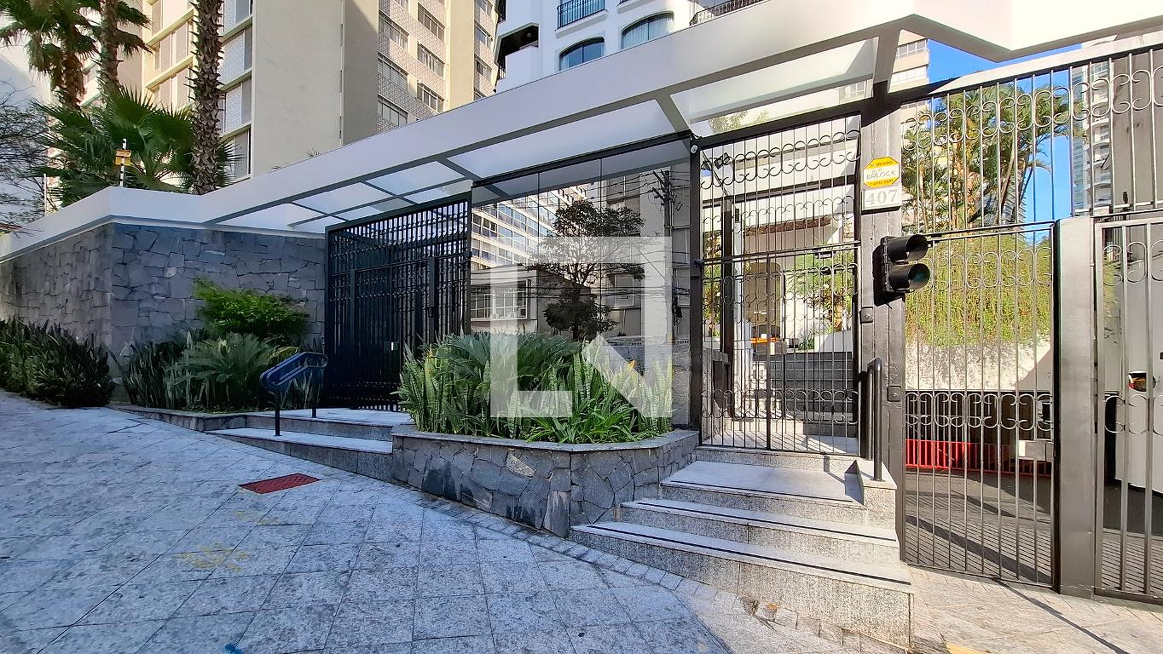 Fachada do Prédio Edifício Maison Kyoei Paraíso