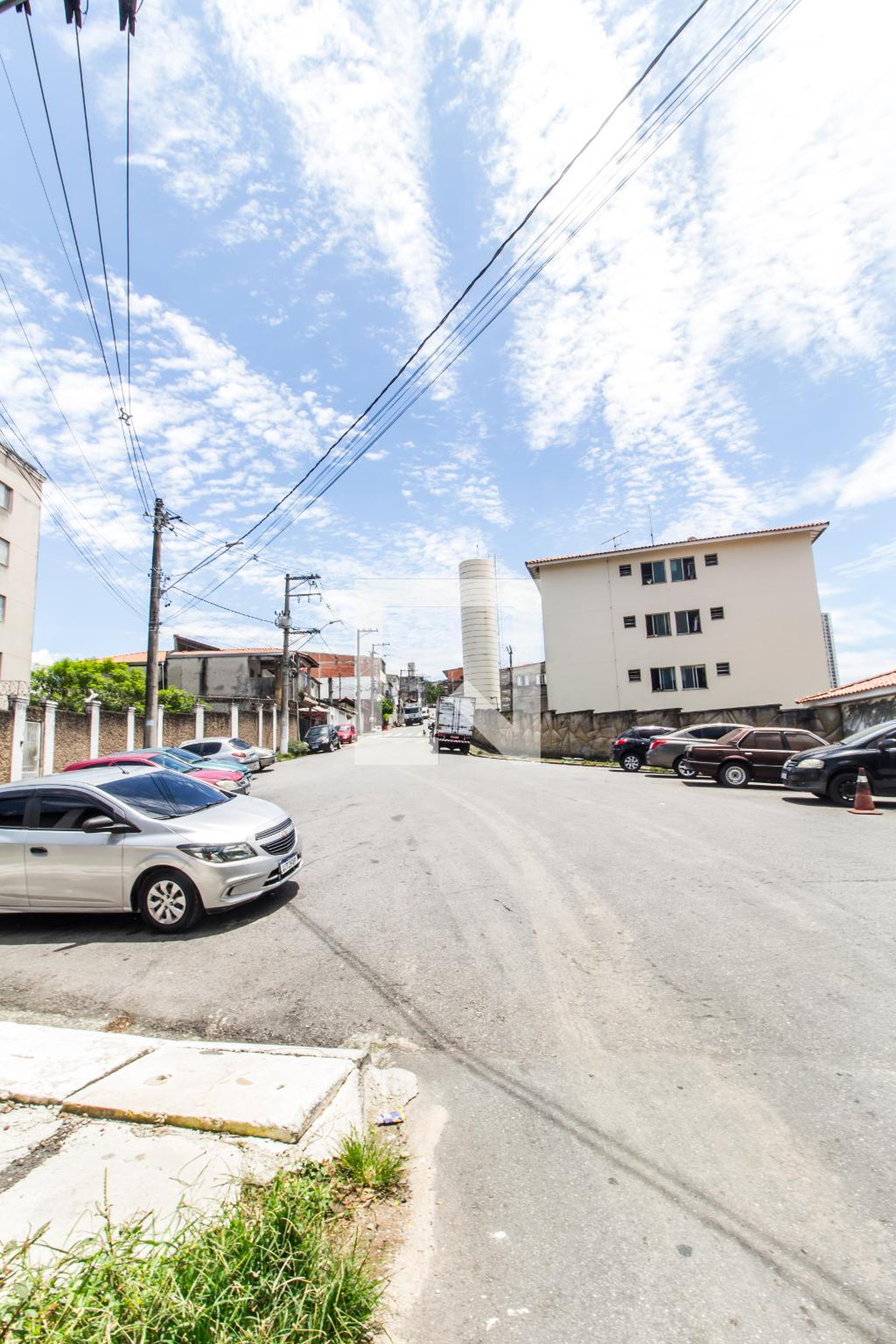 Fachada Condomínio em Avenida Cataguá, 06332130