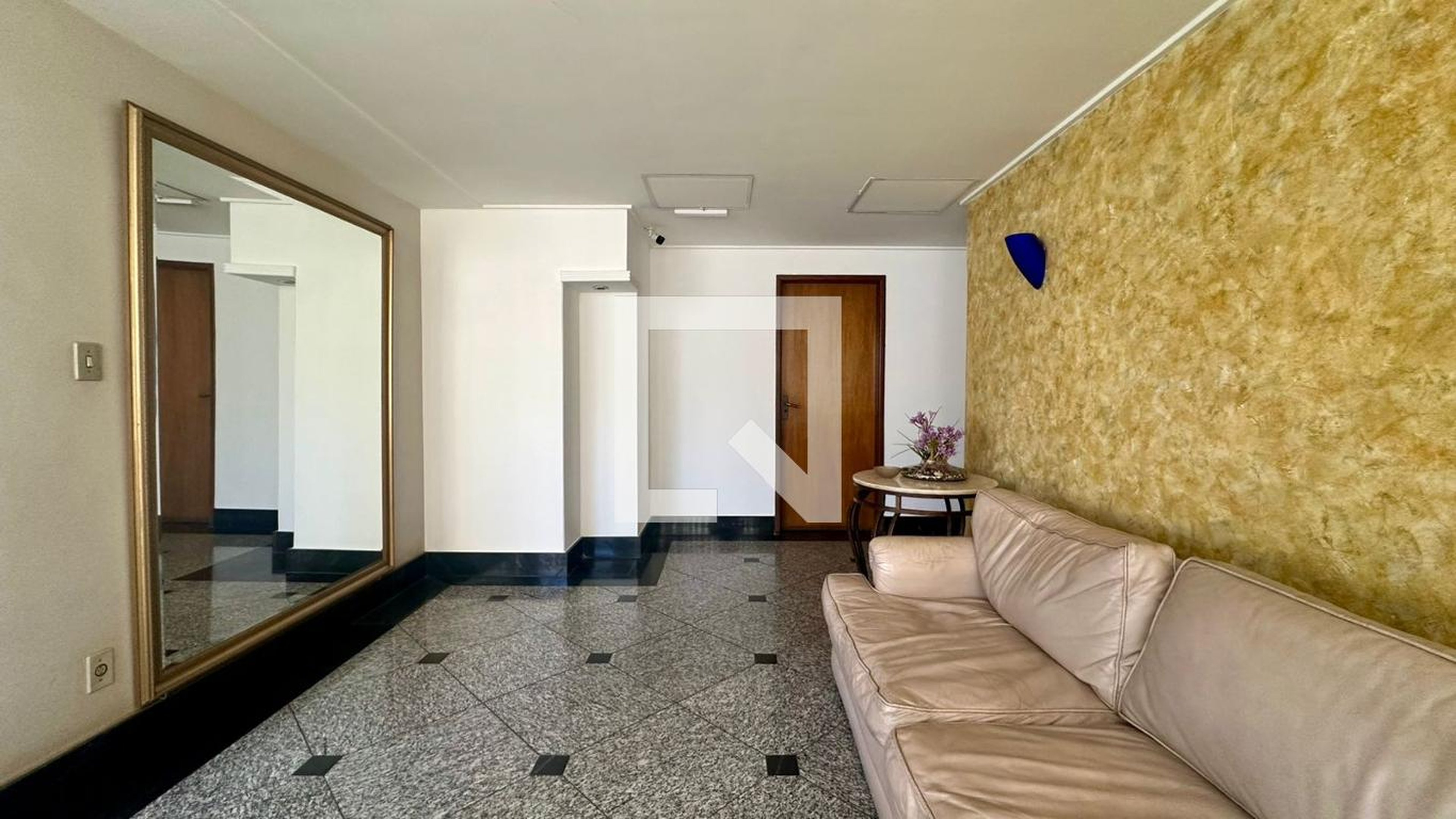 Hall social - Felicita Caillux