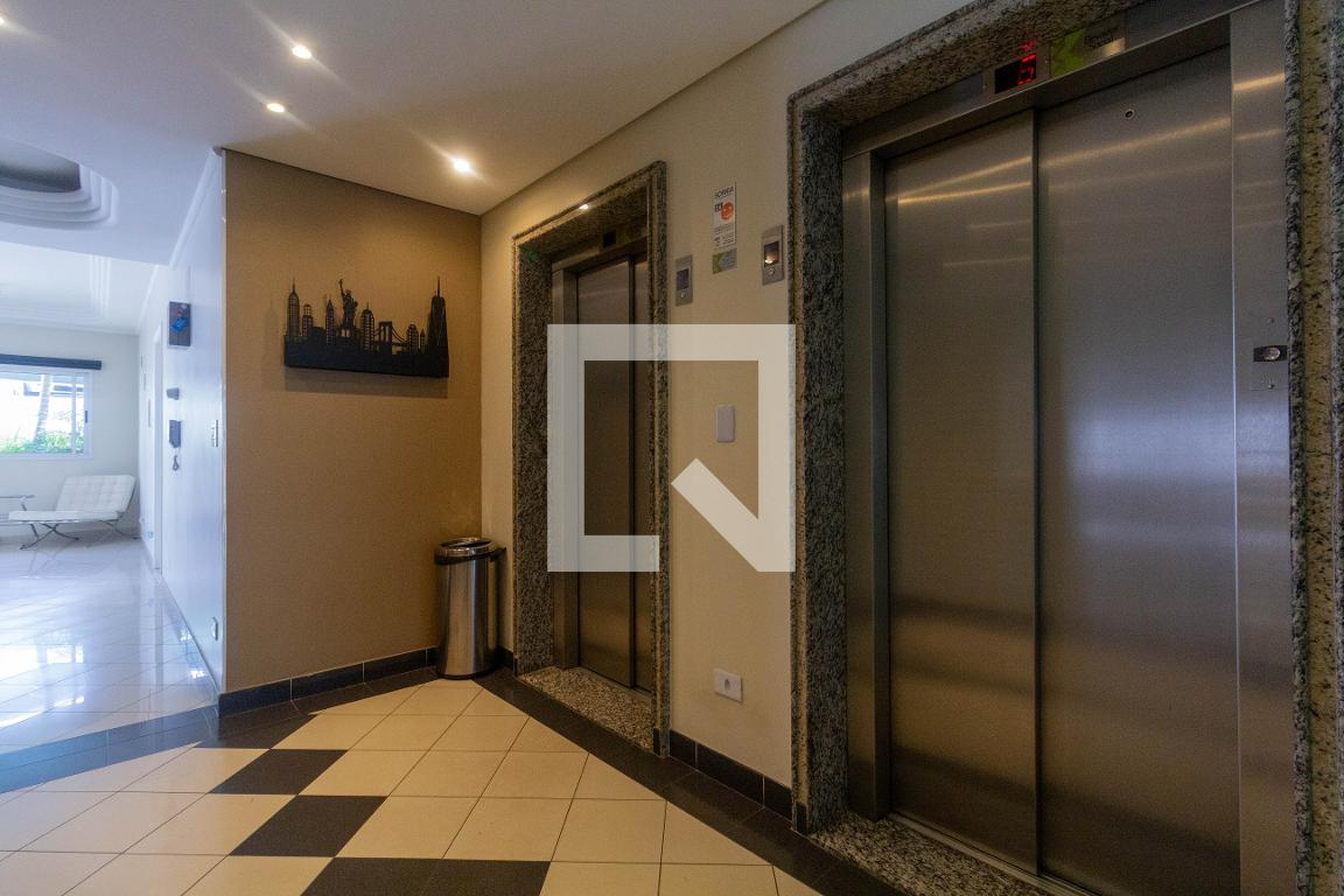 Elevador - Edifício Waled Place