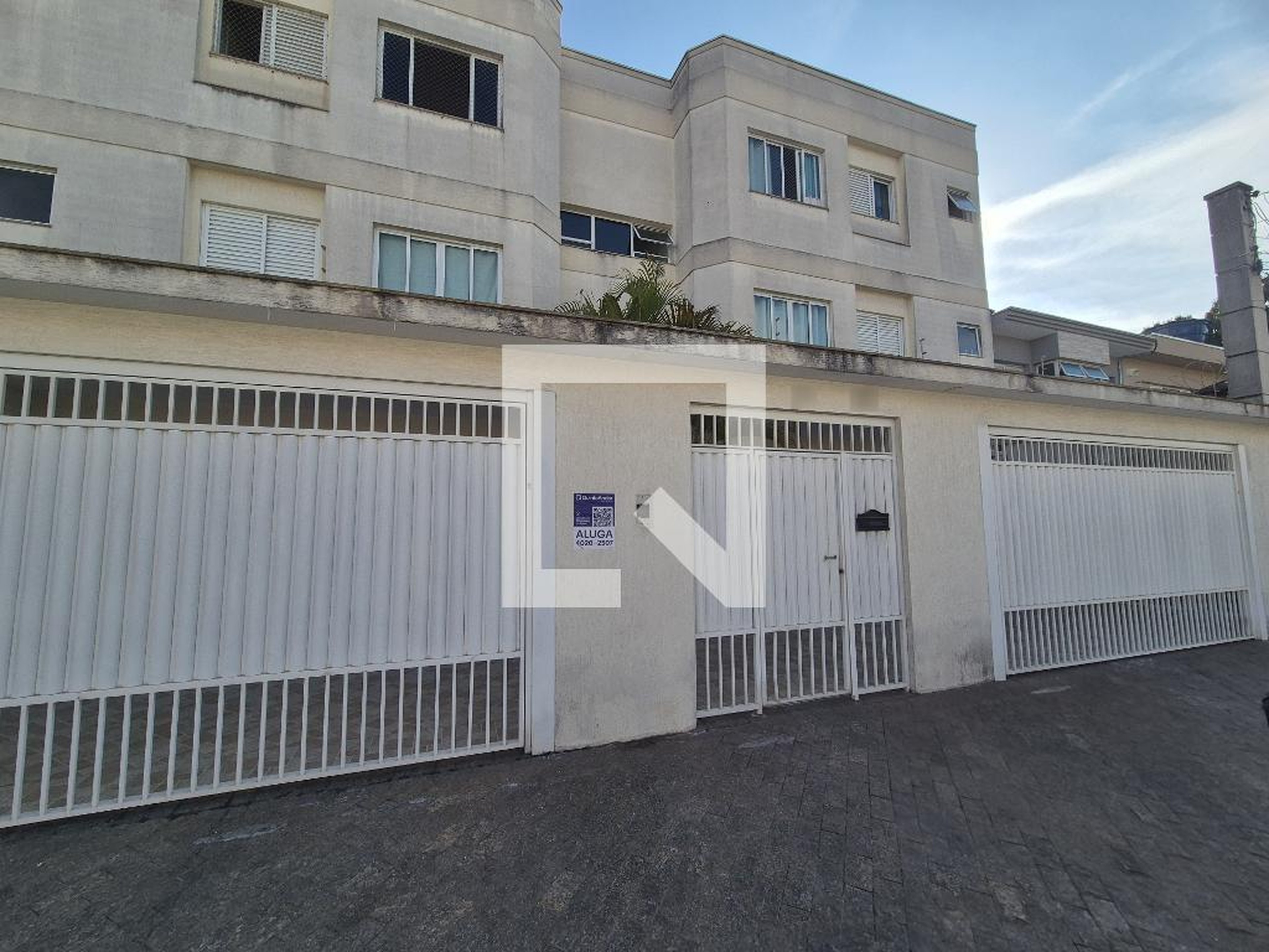 Fachada Condomínio em Rua Moçambique, 305