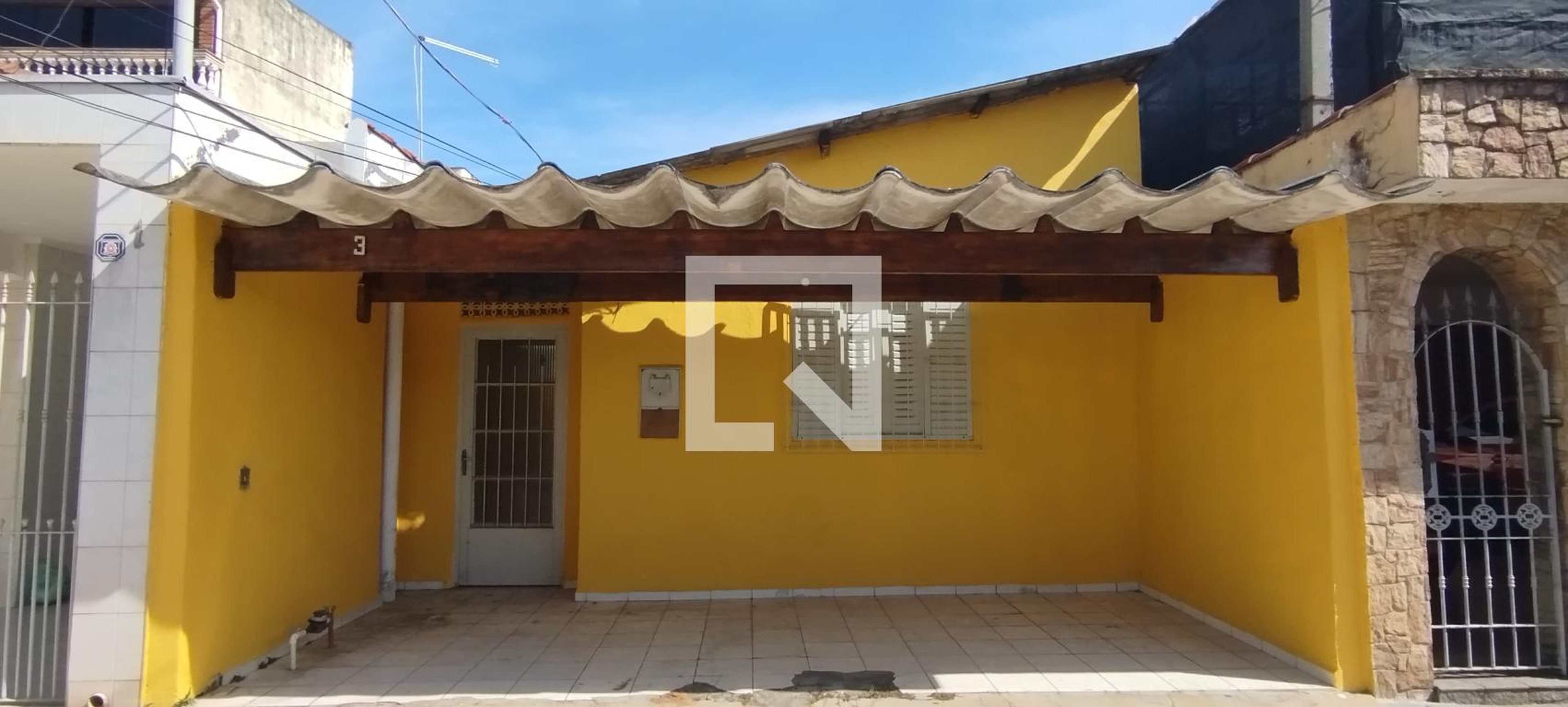 Fachada Condomínio em Rua Agenor Chaves, 3