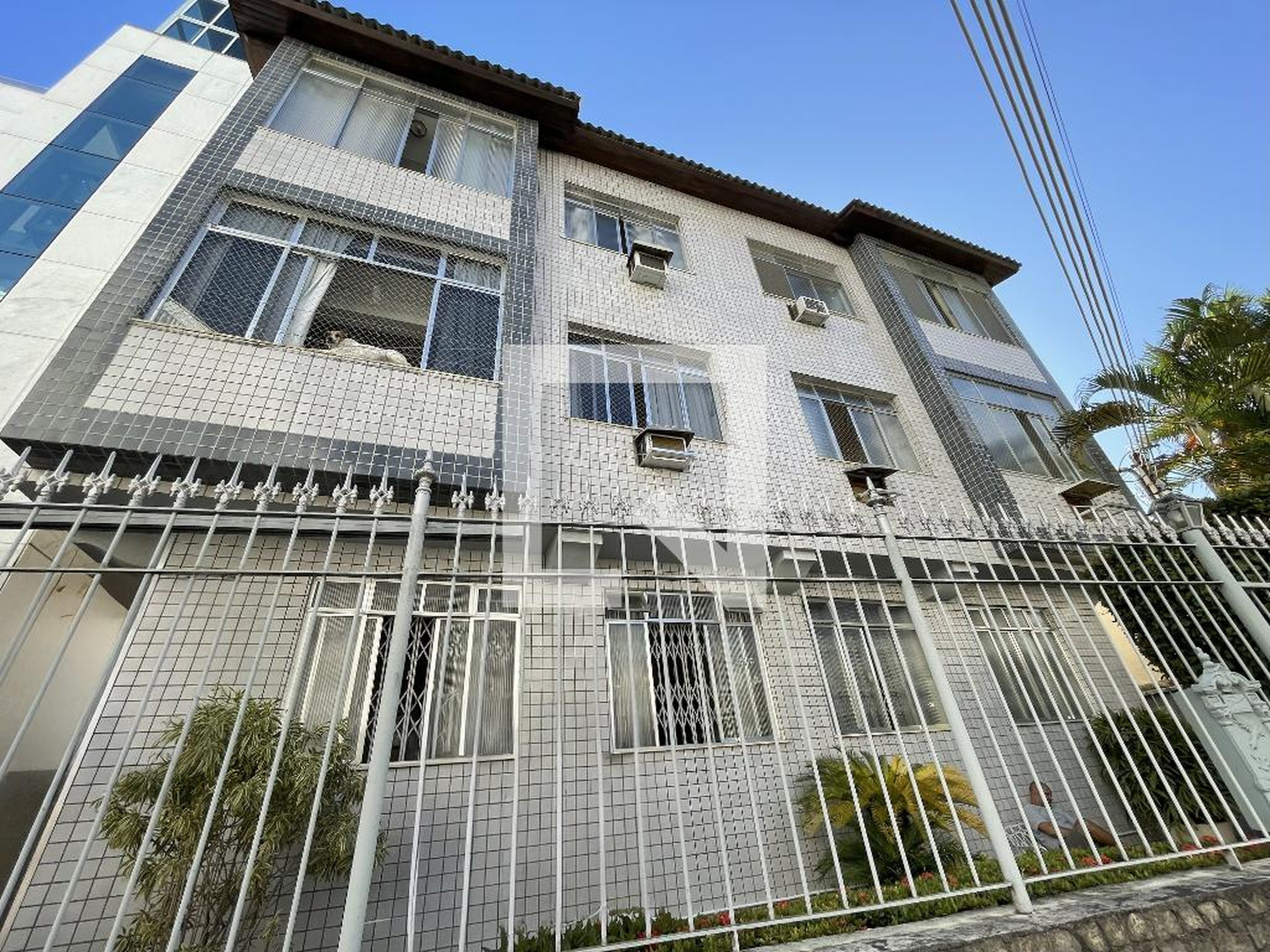 Fachada Condomínio Saens Pena