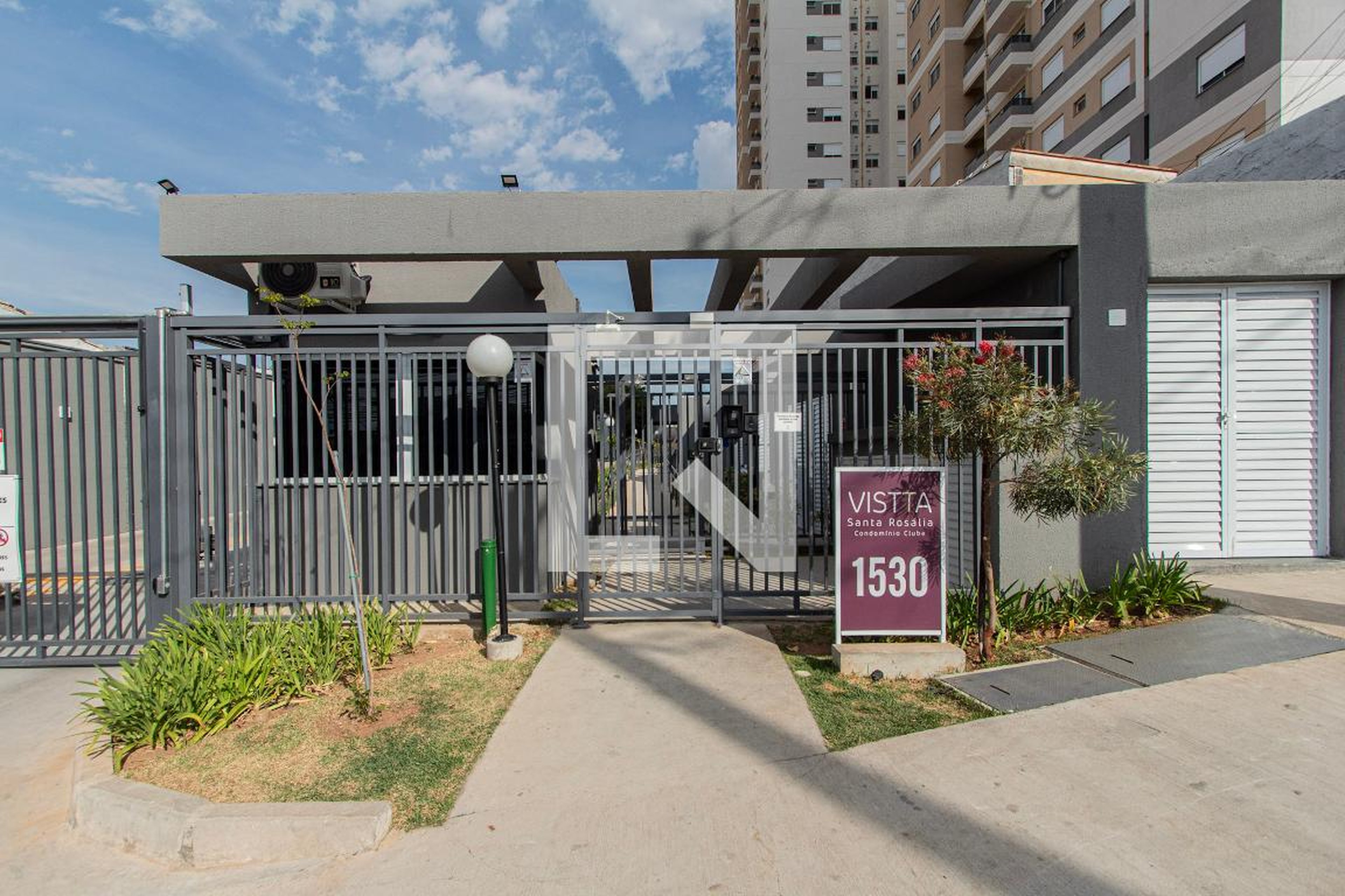 Fachada Condomínio em Rua Aparecida, 1512