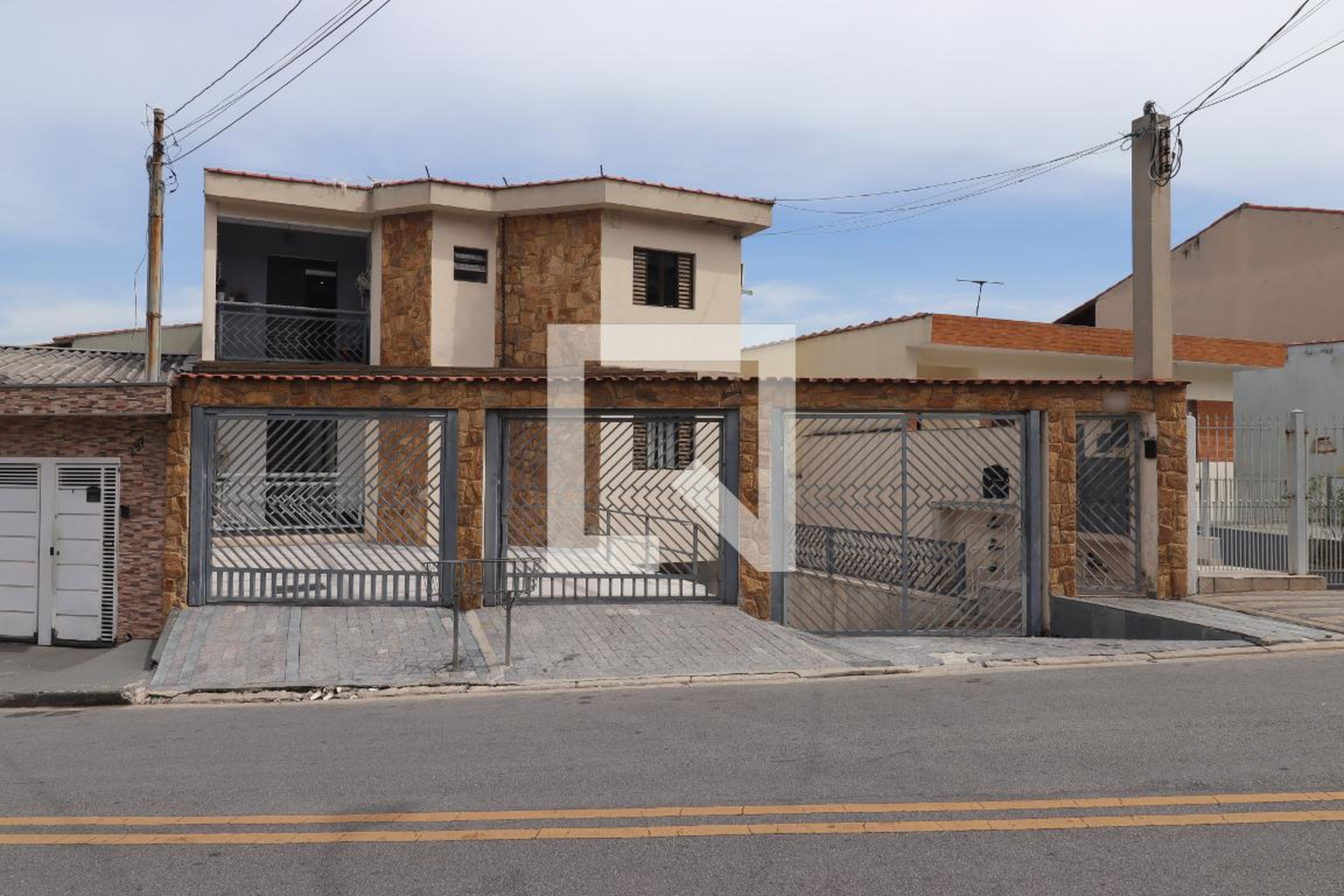 Fachada Condomínio em Rua Porangaba, 307