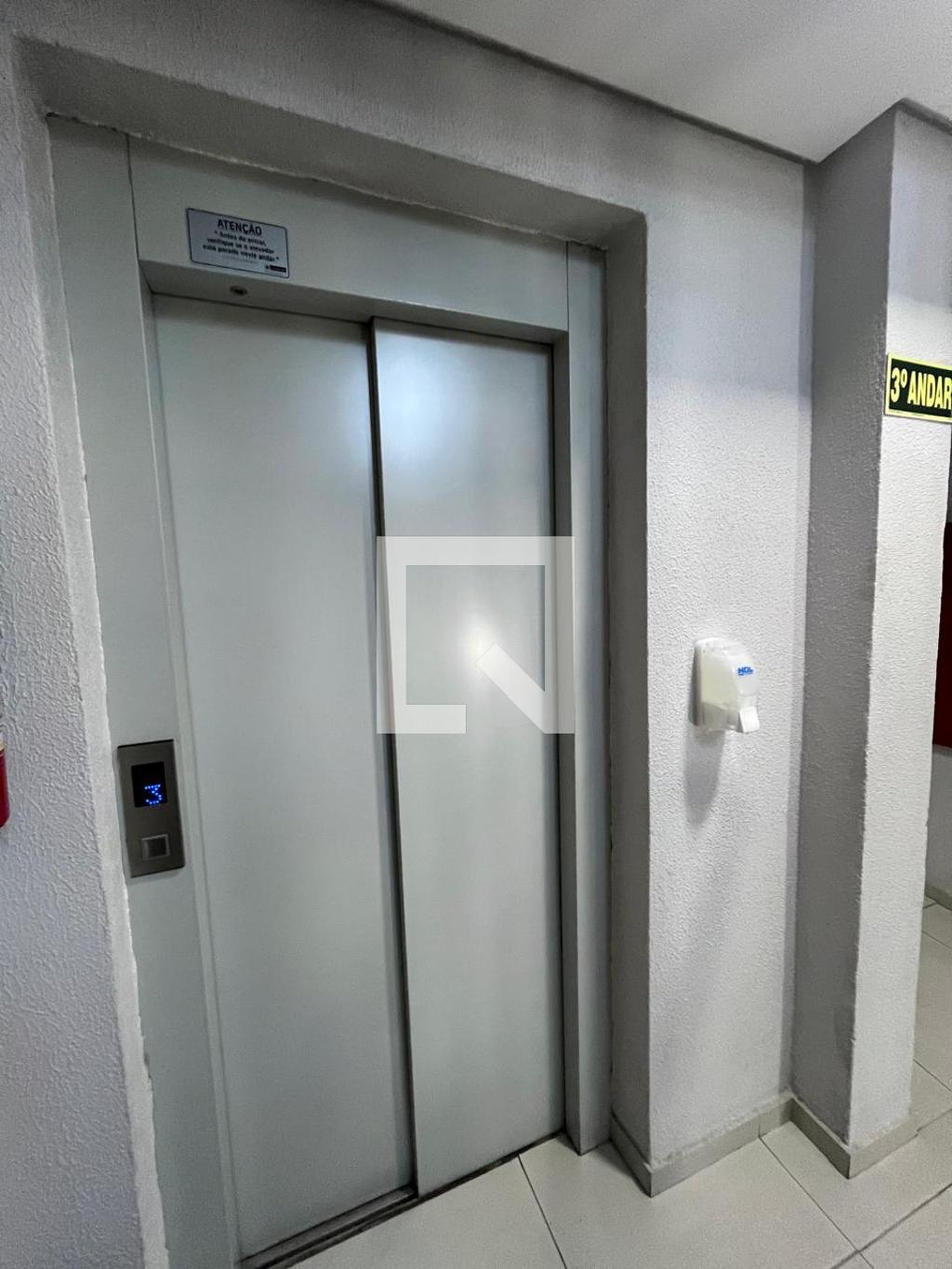 Elevador - Jardim das Cerejeiras