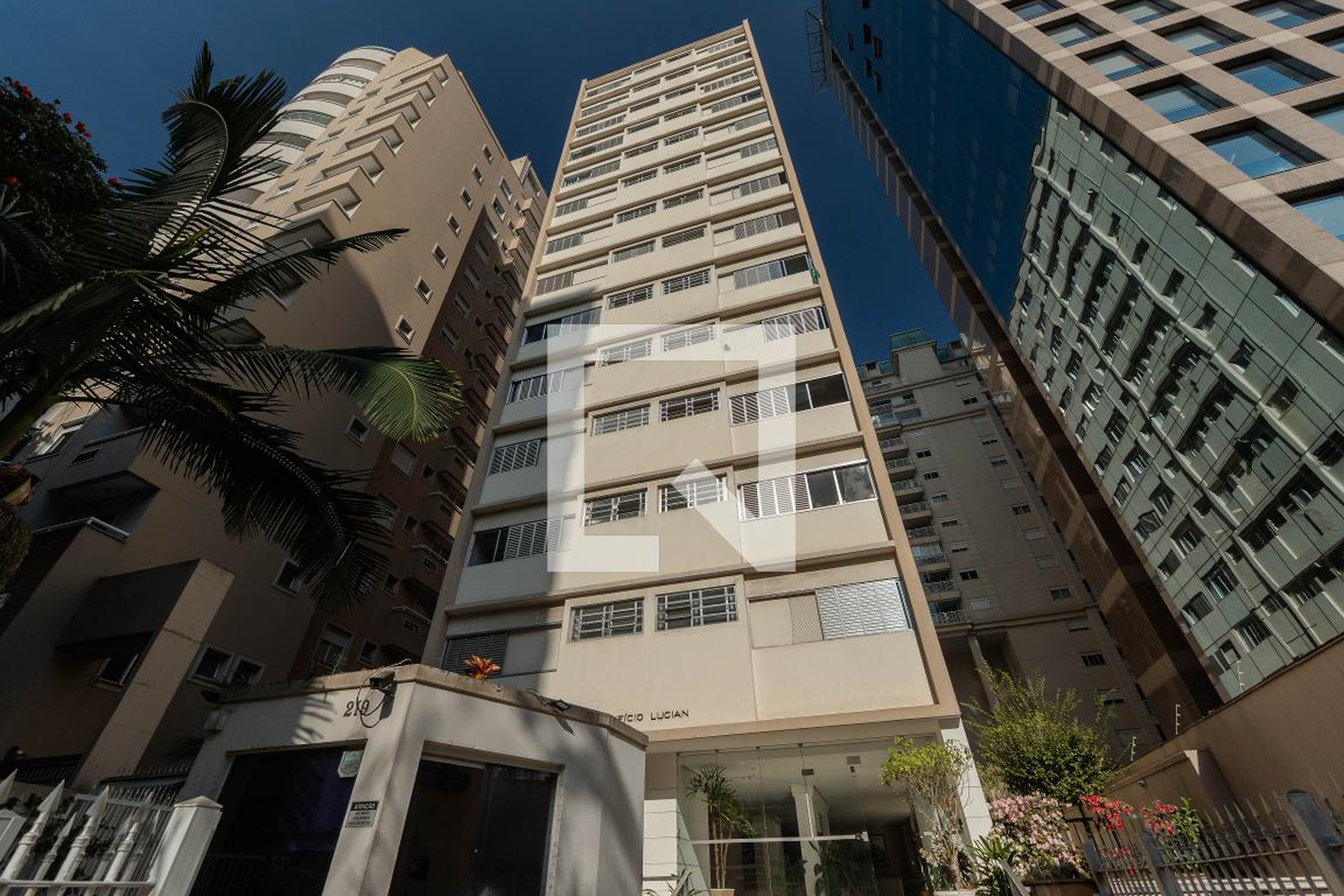 Fachada Condomínio Lucian