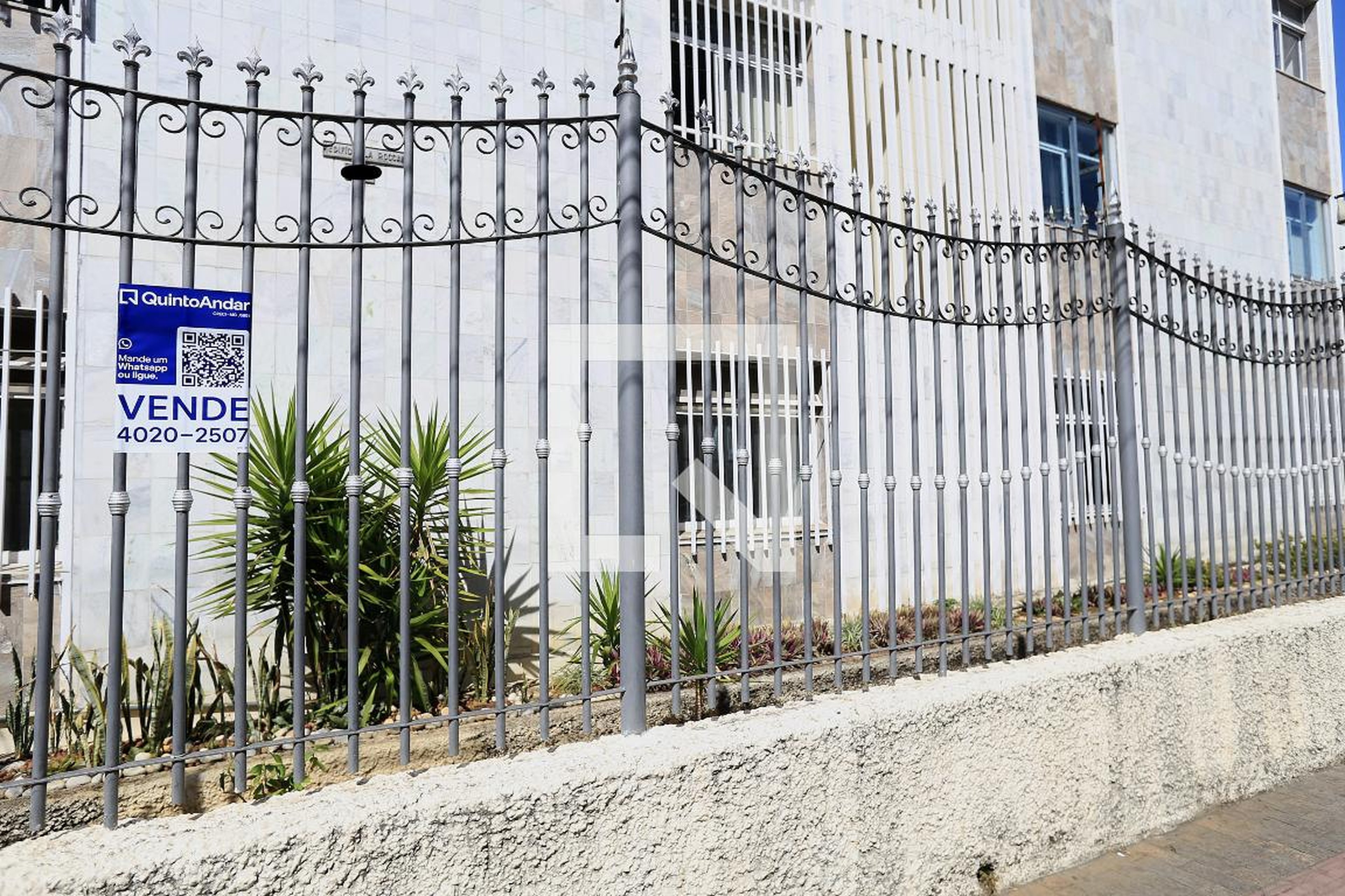 Fachada Condomínio em Rua Pouso Alegre, 770